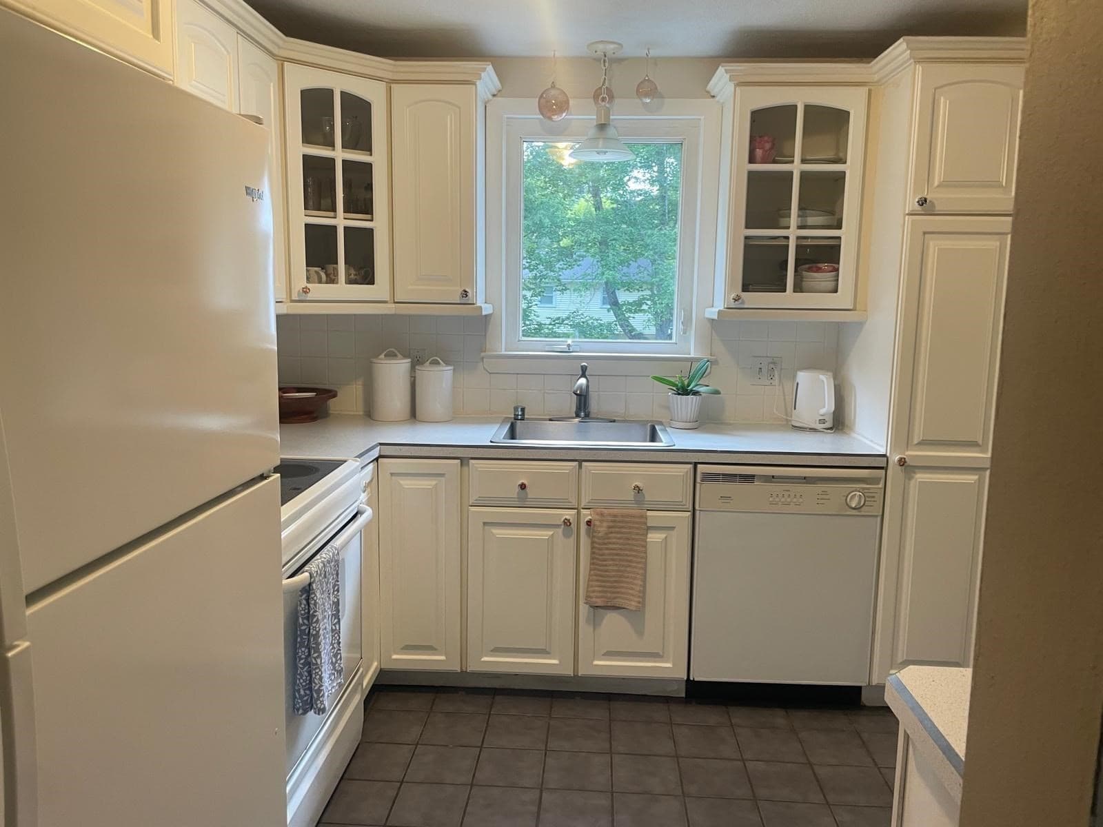 Single Family Residence at 39 Twelfth Ave, Brockton MA 02302, Brockton, photo 8 of 22