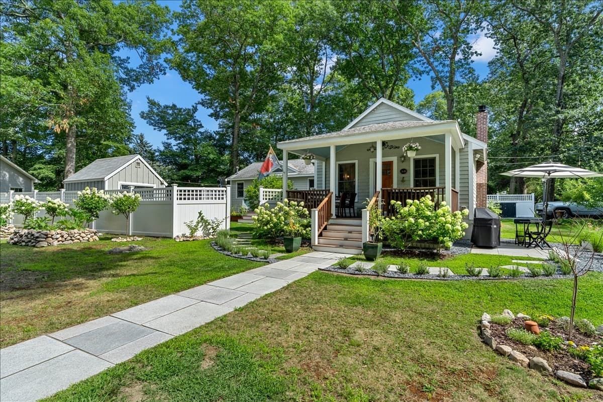 Single Family Residence at 51 Edgar Rd, Scituate MA 02066, Scituate, photo 4 of 25