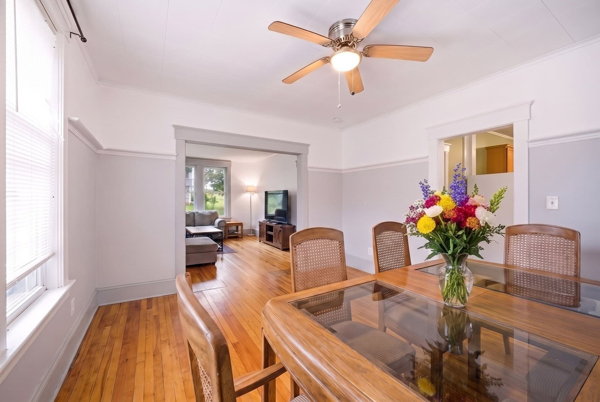 Single Family Residence at 209 Green St, Gardner MA 01440, Gardner, photo 9 of 42