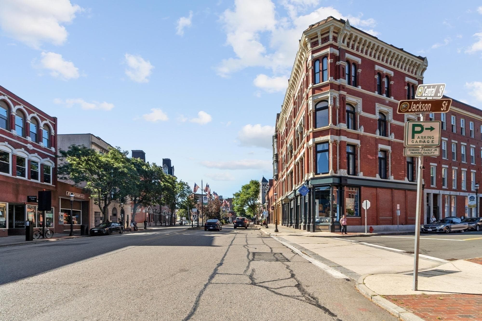 Condominium at 219 Central Street # 3E, Lowell MA 01852, Lowell, photo 6 of 35