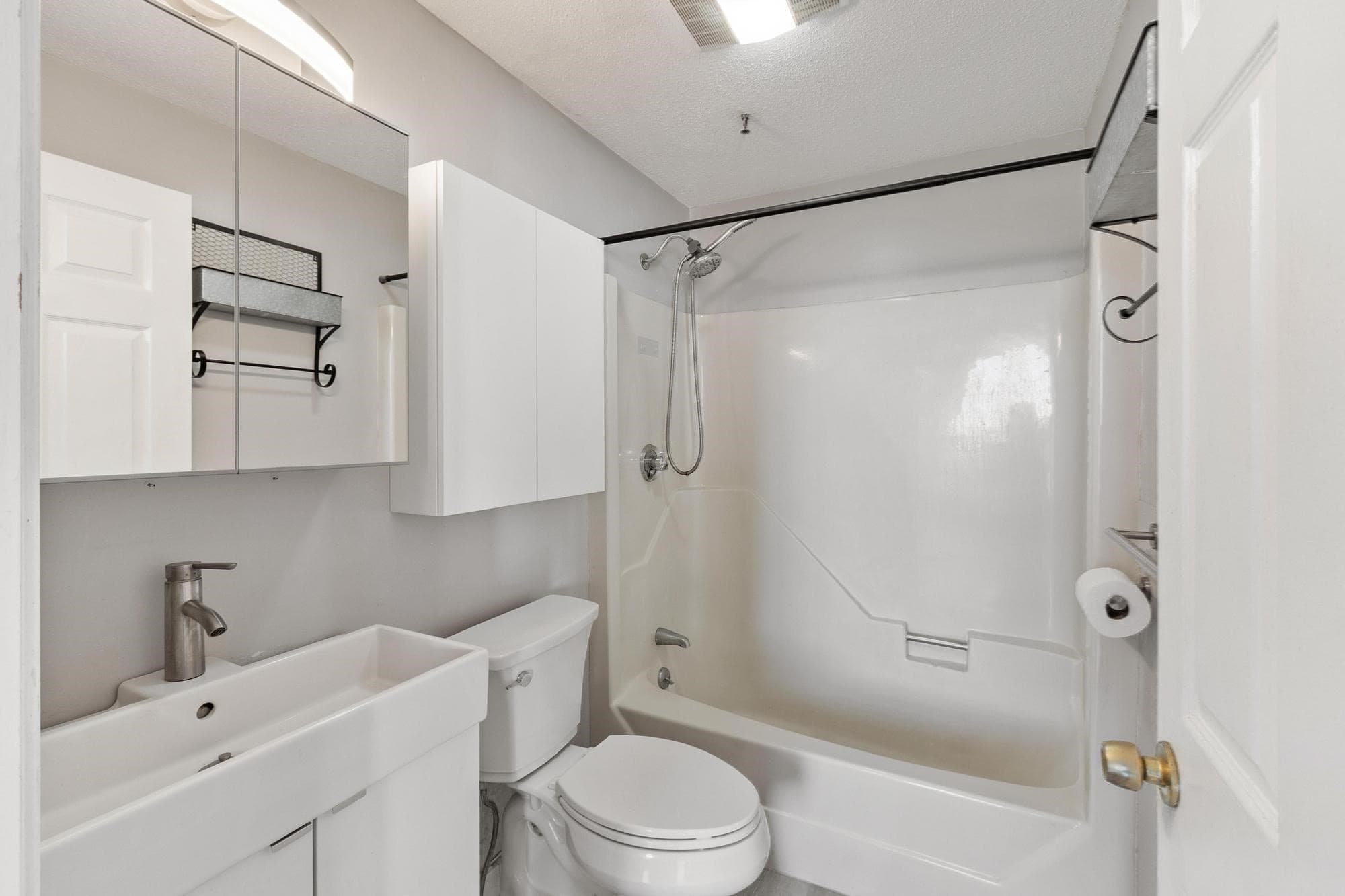 Condominium at 219 Central Street # 3E, Lowell MA 01852, Lowell, photo 28 of 35