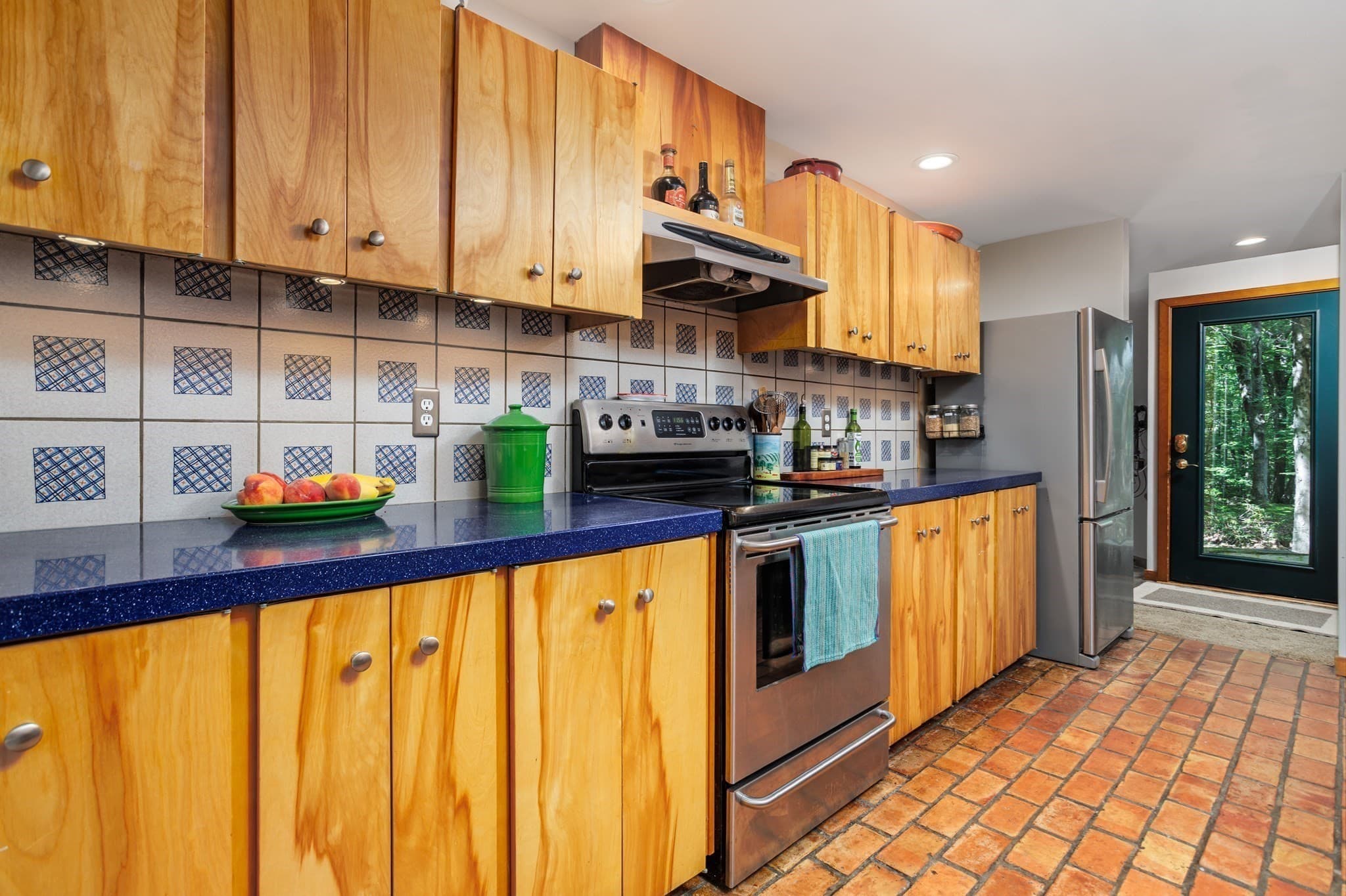 Single Family Residence at 23-25 Hog Hill Rd, Pepperell MA 01463, Pepperell, photo 3 of 41