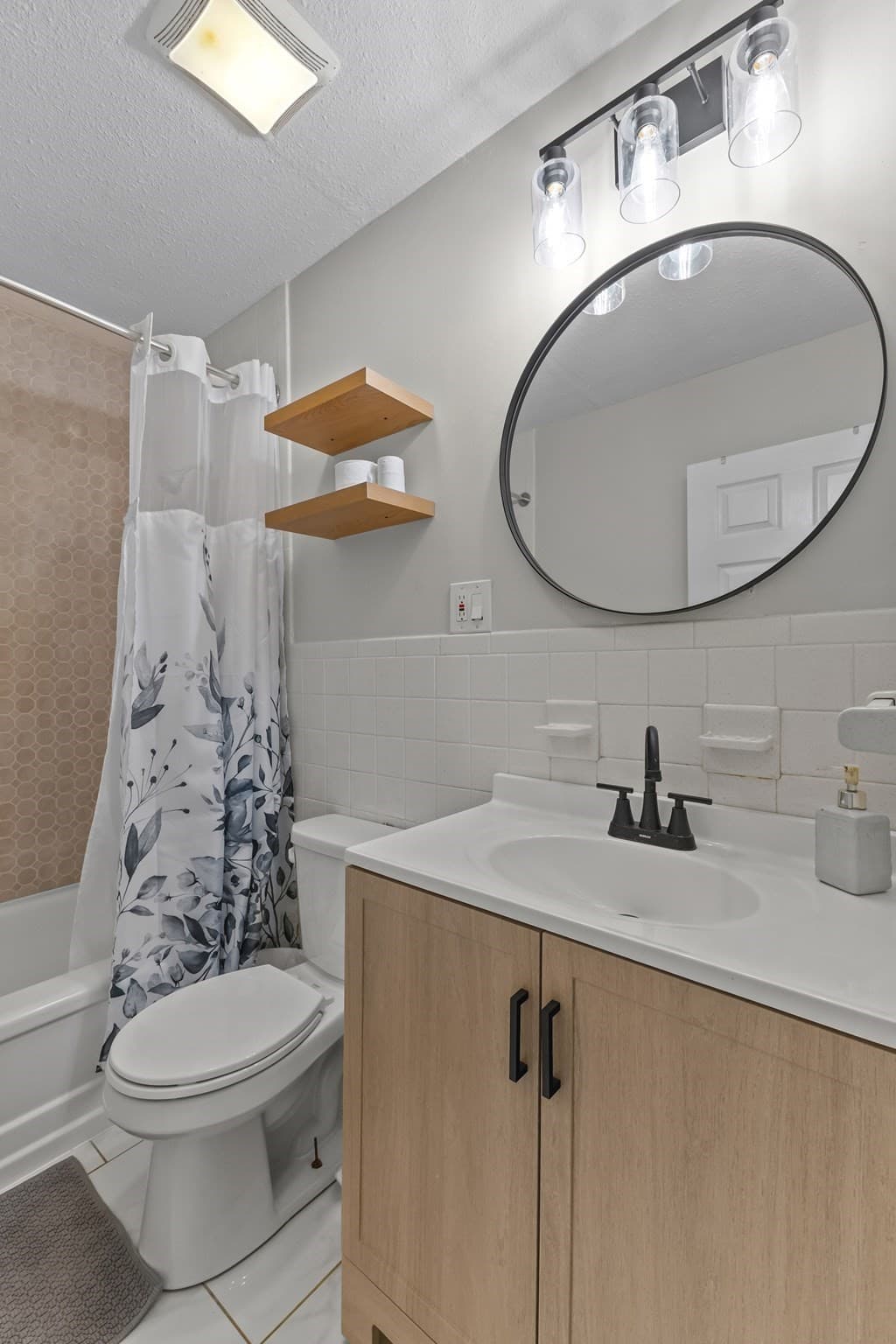 Single Family Residence at 30 Bellridge Dr, Shrewsbury MA 01545, Shrewsbury, photo 17 of 35