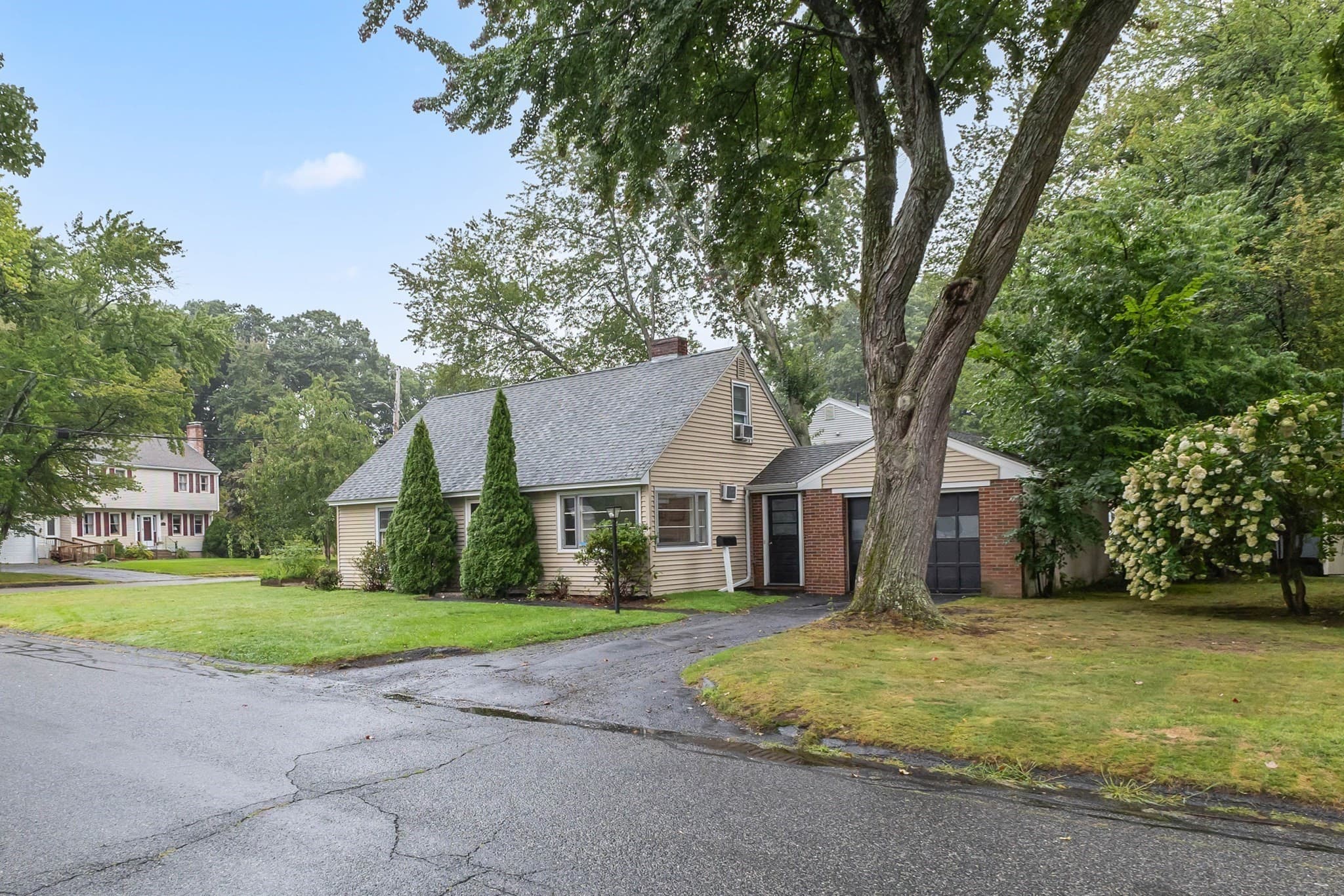 Single Family Residence at 30 Bellridge Dr, Shrewsbury MA 01545, Shrewsbury, photo 3 of 35