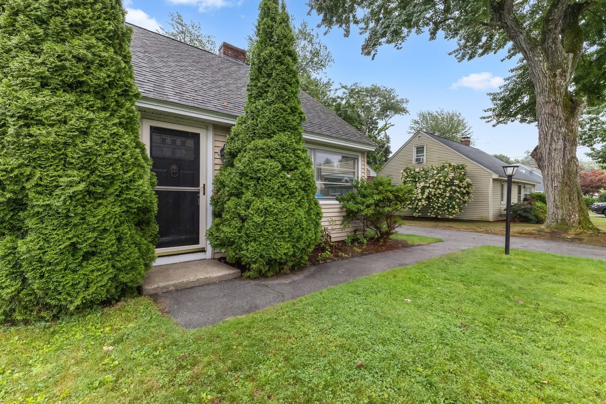 Single Family Residence at 30 Bellridge Dr, Shrewsbury MA 01545, Shrewsbury, photo 5 of 35