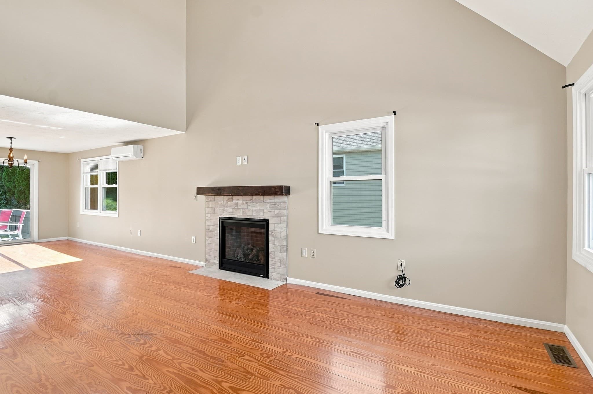 Single Family Residence at 679-A Burncoat Street, Worcester MA 01606, Worcester, photo 6 of 27