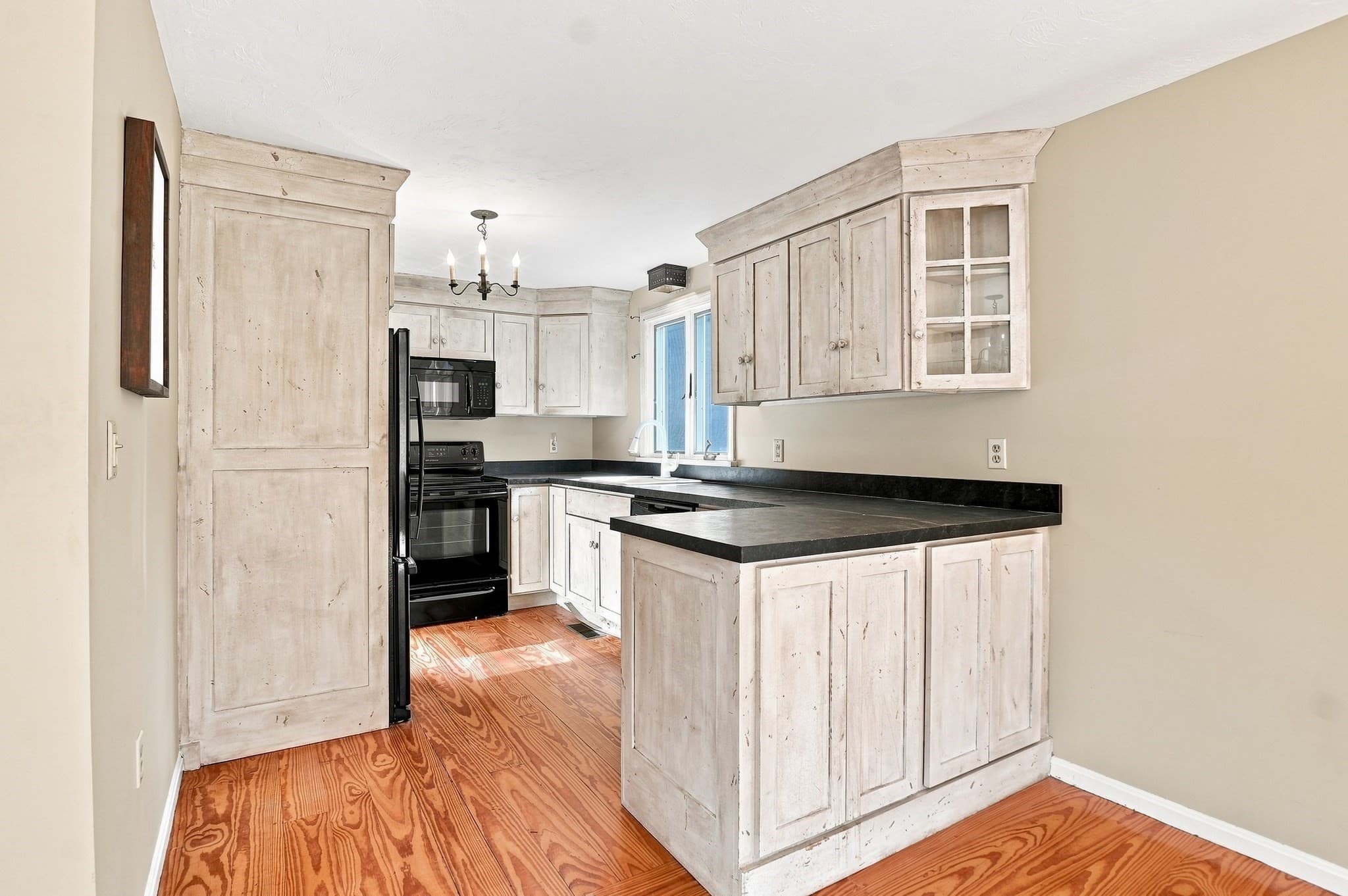 Single Family Residence at 679-A Burncoat Street, Worcester MA 01606, Worcester, photo 9 of 27