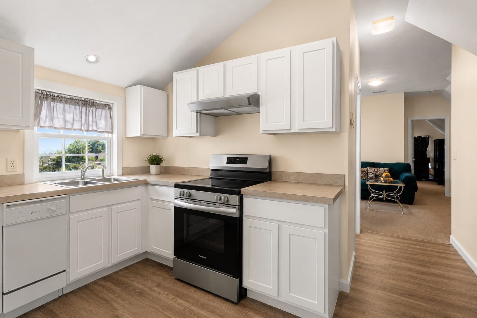 3 Family - 3 Units Up/Down at 69 Prospect Ave, Norwood MA 02062, Norwood, photo 8 of 25