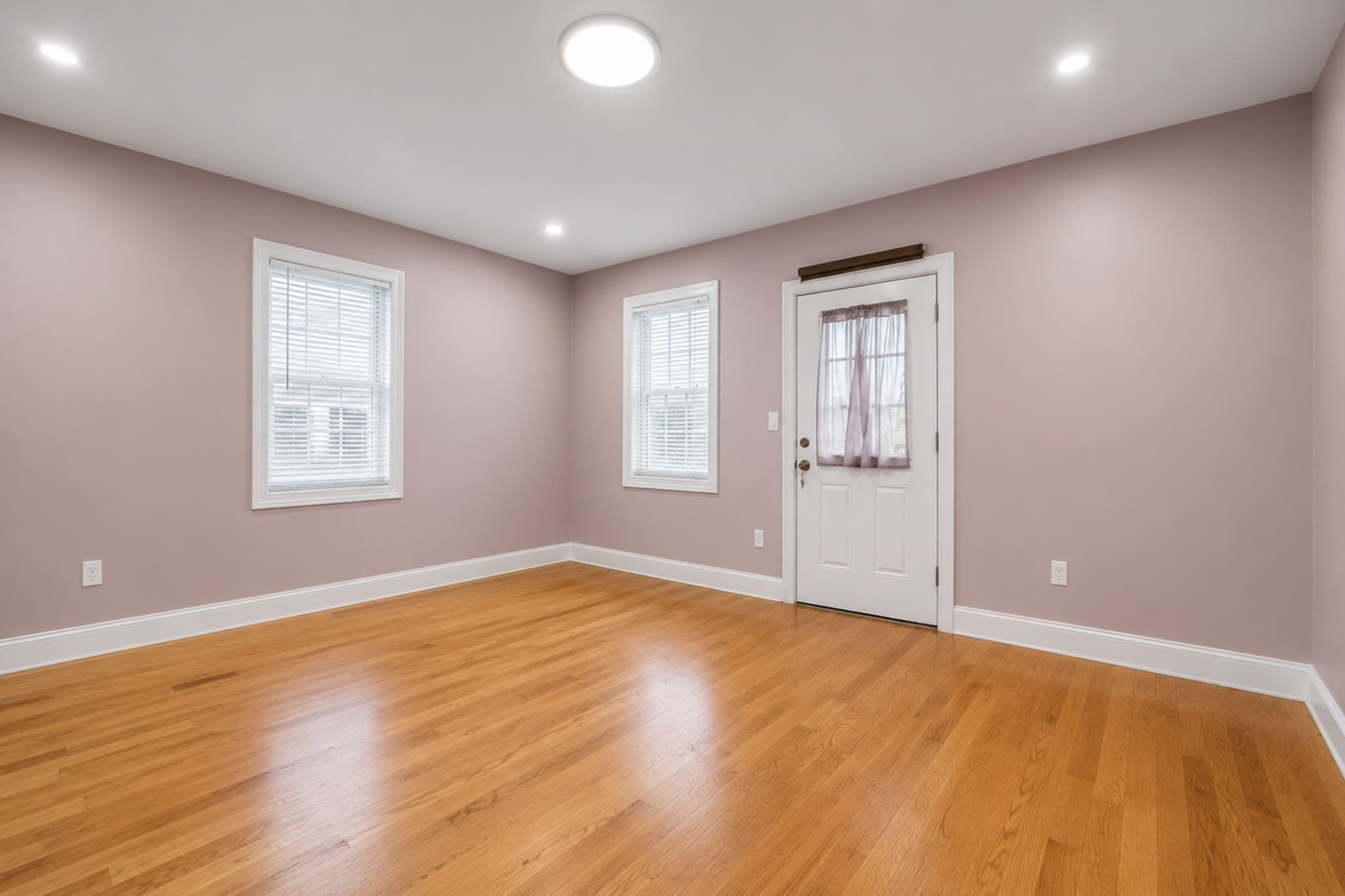 Condominium at 41 Union St # A, Weymouth MA 02190, photo 13 of 27