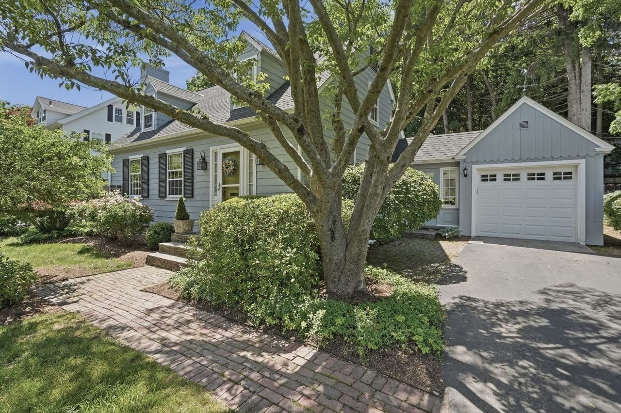 143 Richmond Avenue, Worcester MA 01602