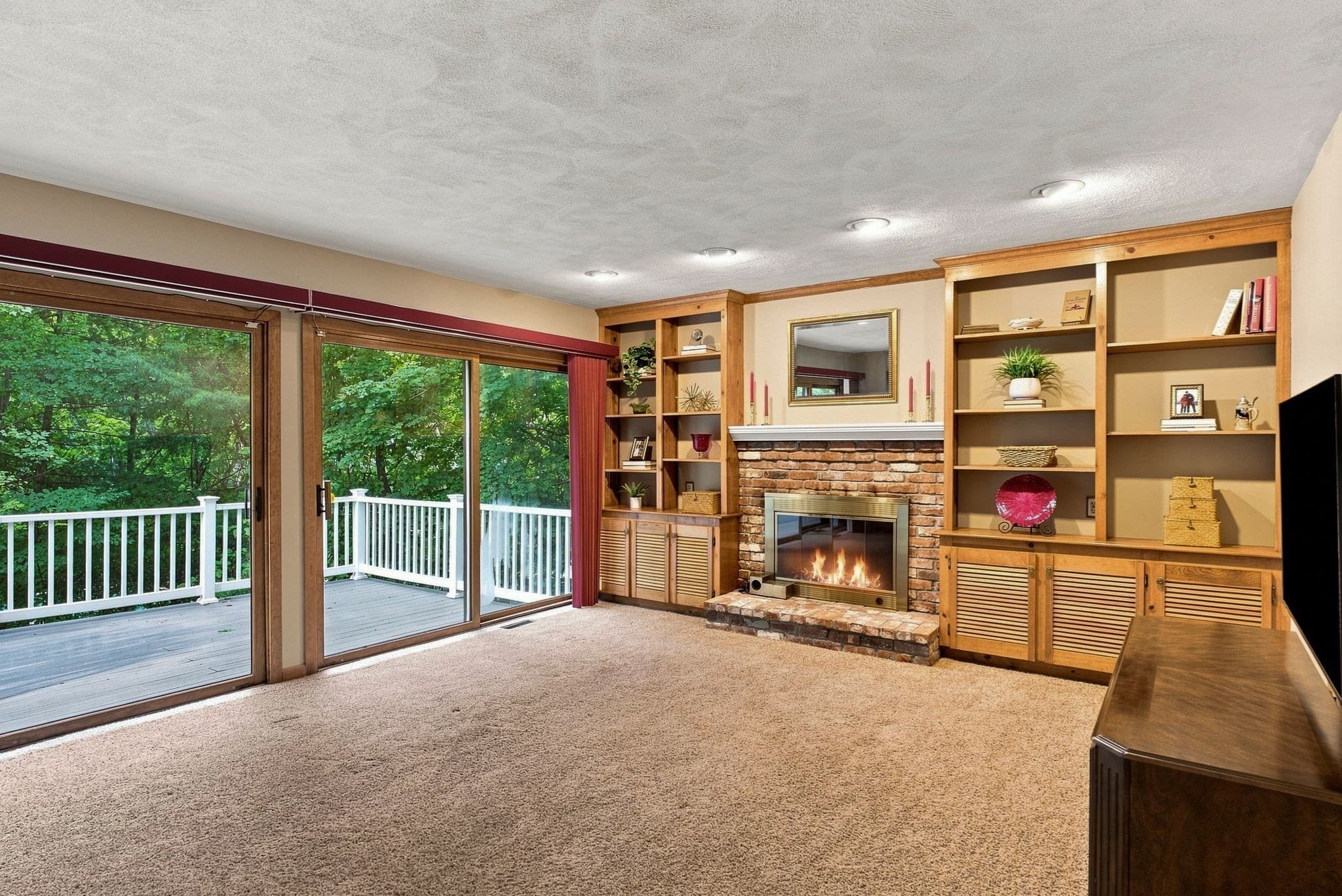 Single Family Residence at 1 Utica Dr, Hudson MA 01749, Hudson, photo 18 of 36