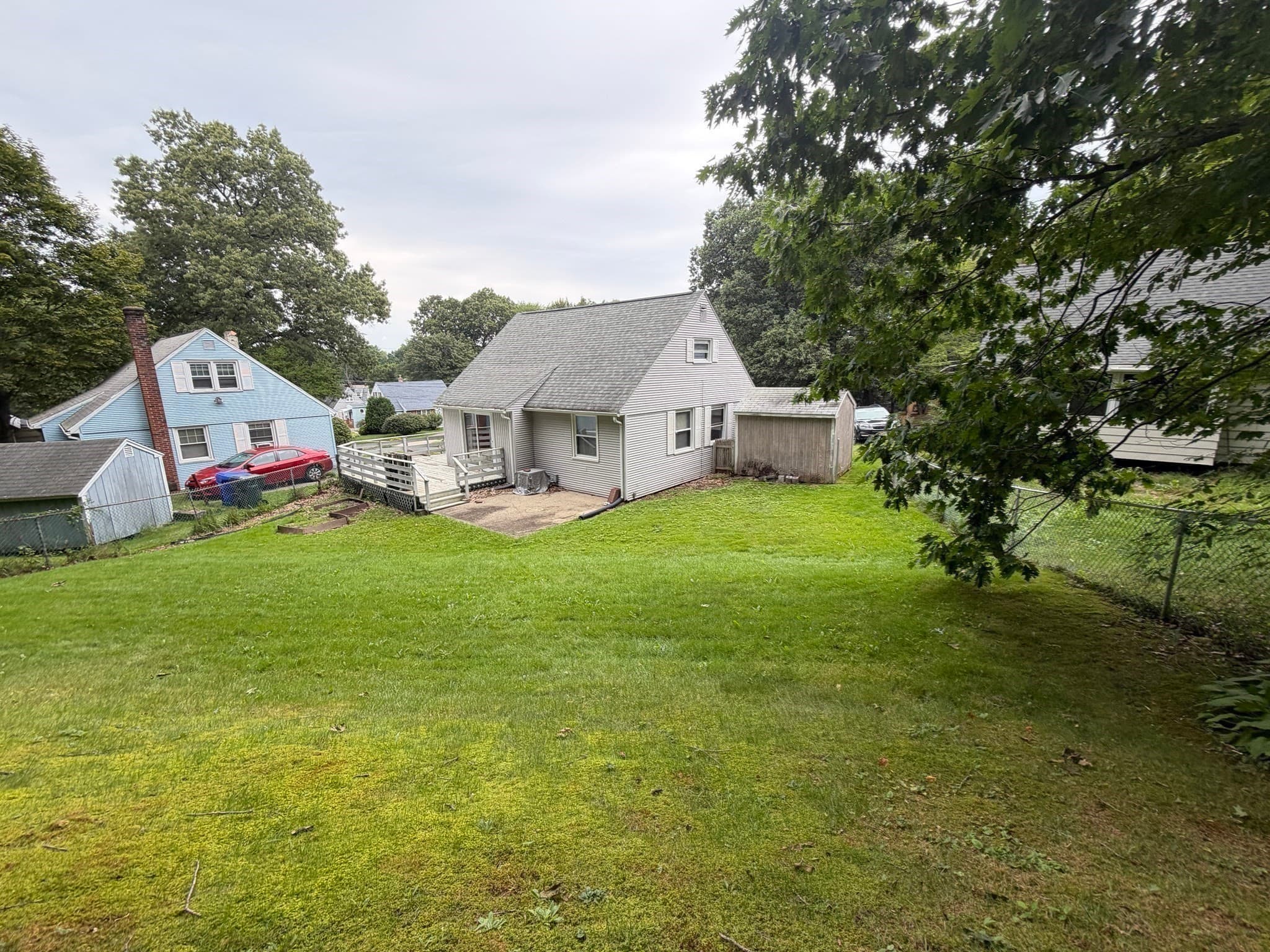 Single Family Residence at 433 Gifford Street, Springfield MA 01118, Springfield, photo 5 of 21