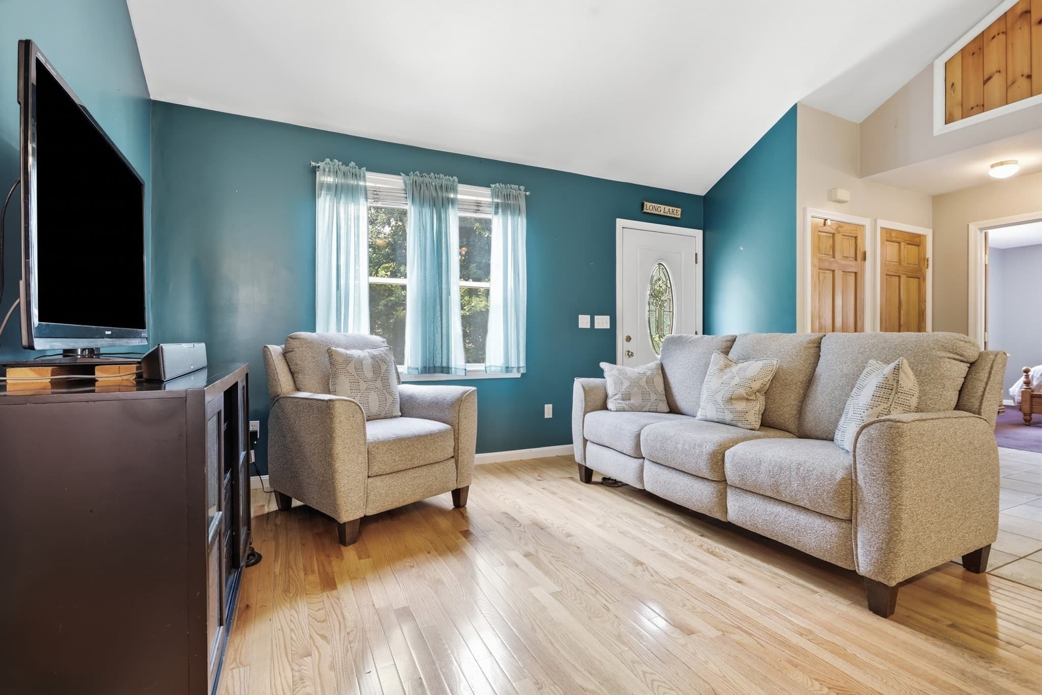Single Family Residence at 6 Oak Road, Littleton MA 01460, Littleton, photo 9 of 29