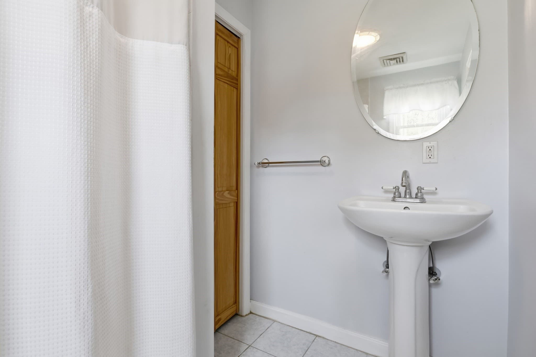 Single Family Residence at 6 Oak Road, Littleton MA 01460, Littleton, photo 24 of 29