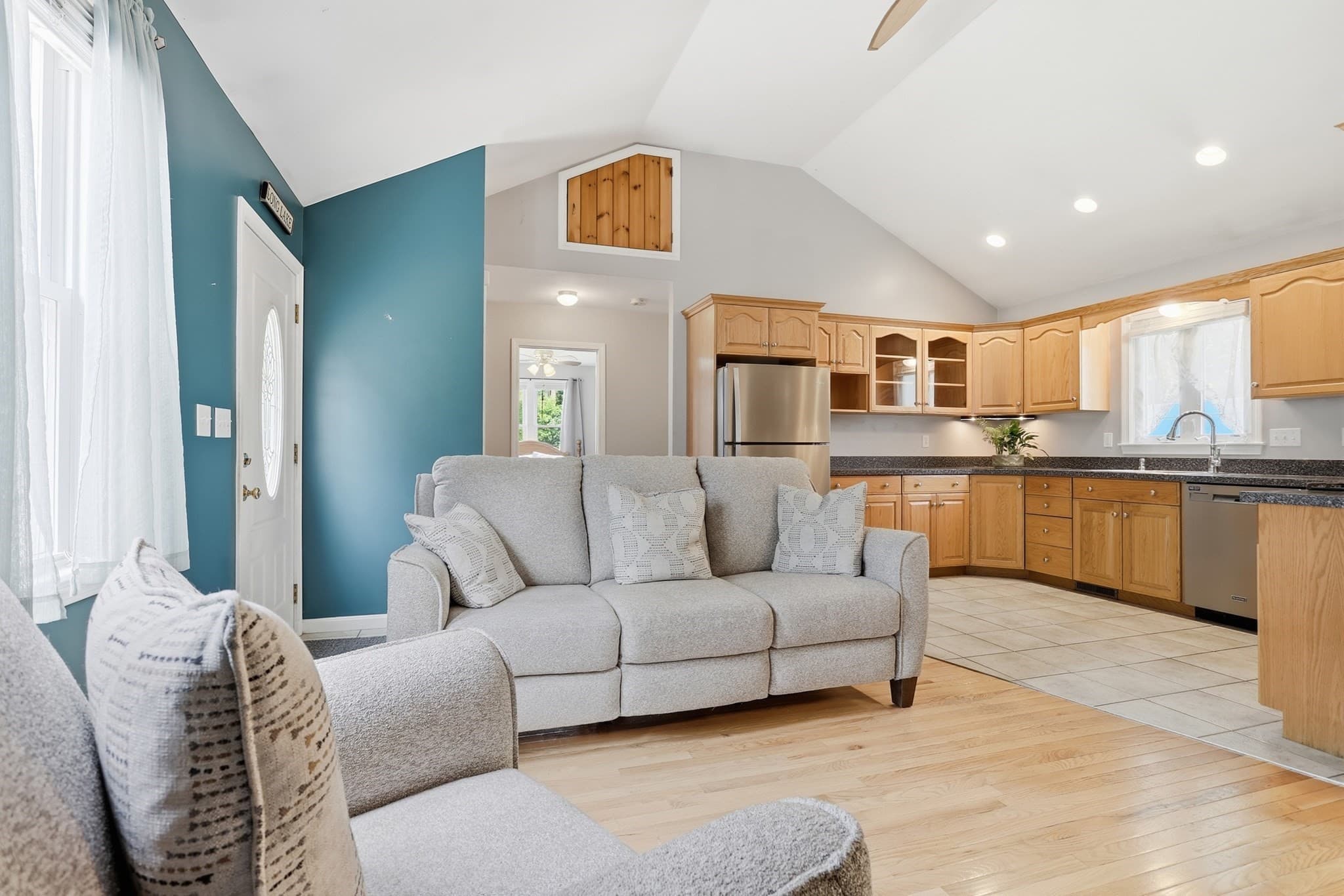 Single Family Residence at 6 Oak Road, Littleton MA 01460, Littleton, photo 11 of 29