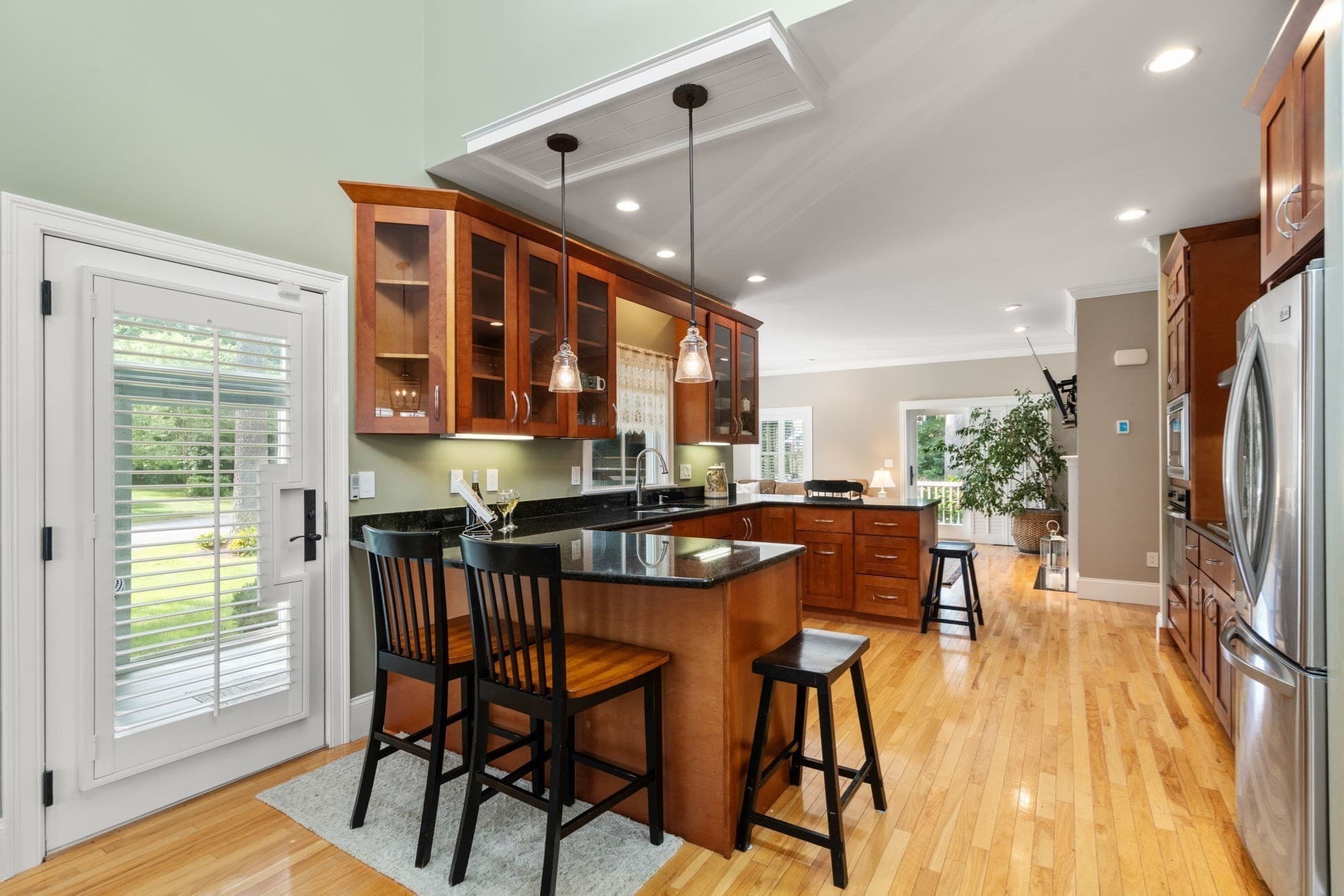 Condominium at 31 Hathaway Pond Cir # 31, Rochester MA 02770, Rochester, photo 5 of 42