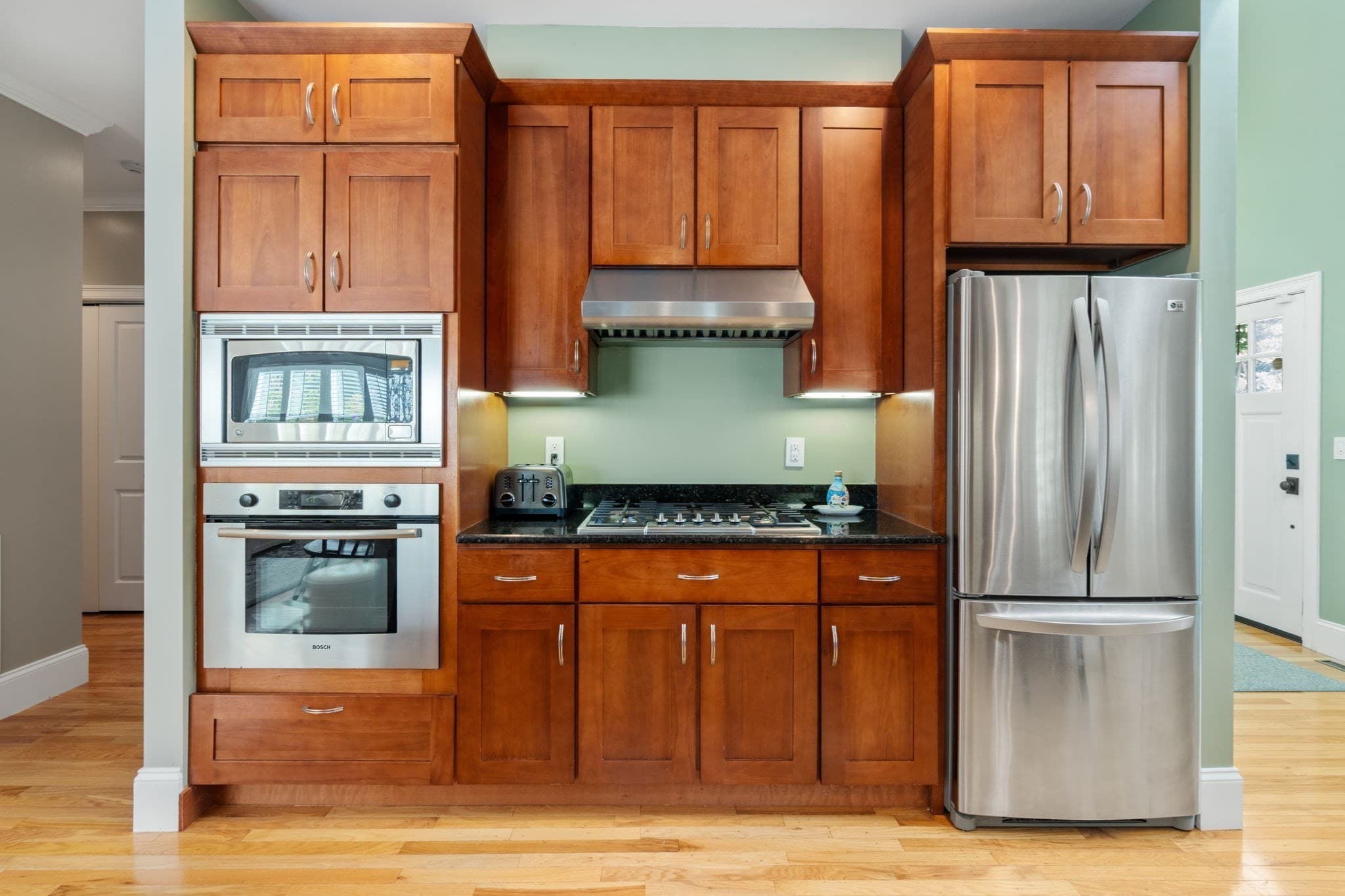 Condominium at 31 Hathaway Pond Cir # 31, Rochester MA 02770, Rochester, photo 8 of 42