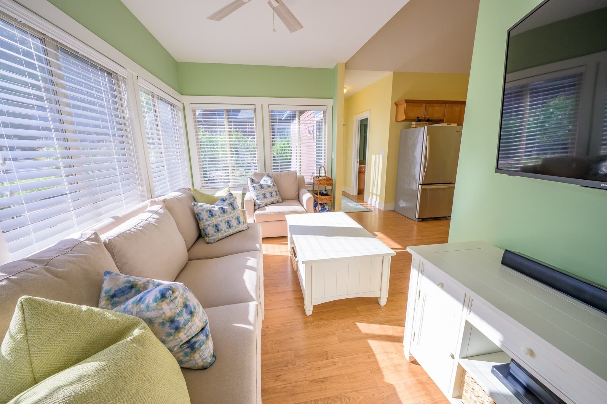 Condominium at 37 Fox Run # 37, Westford MA 01886, photo 6 of 29