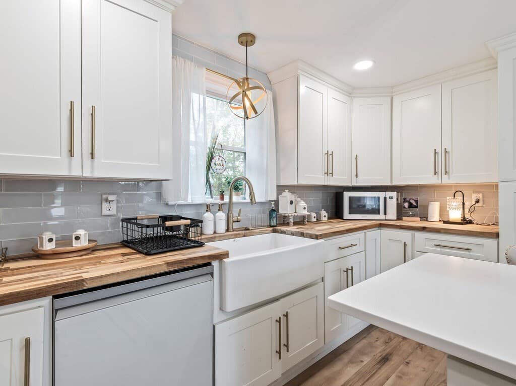 Single Family Residence at 69 Main St, Charlton MA 01507, Charlton, photo 12 of 21