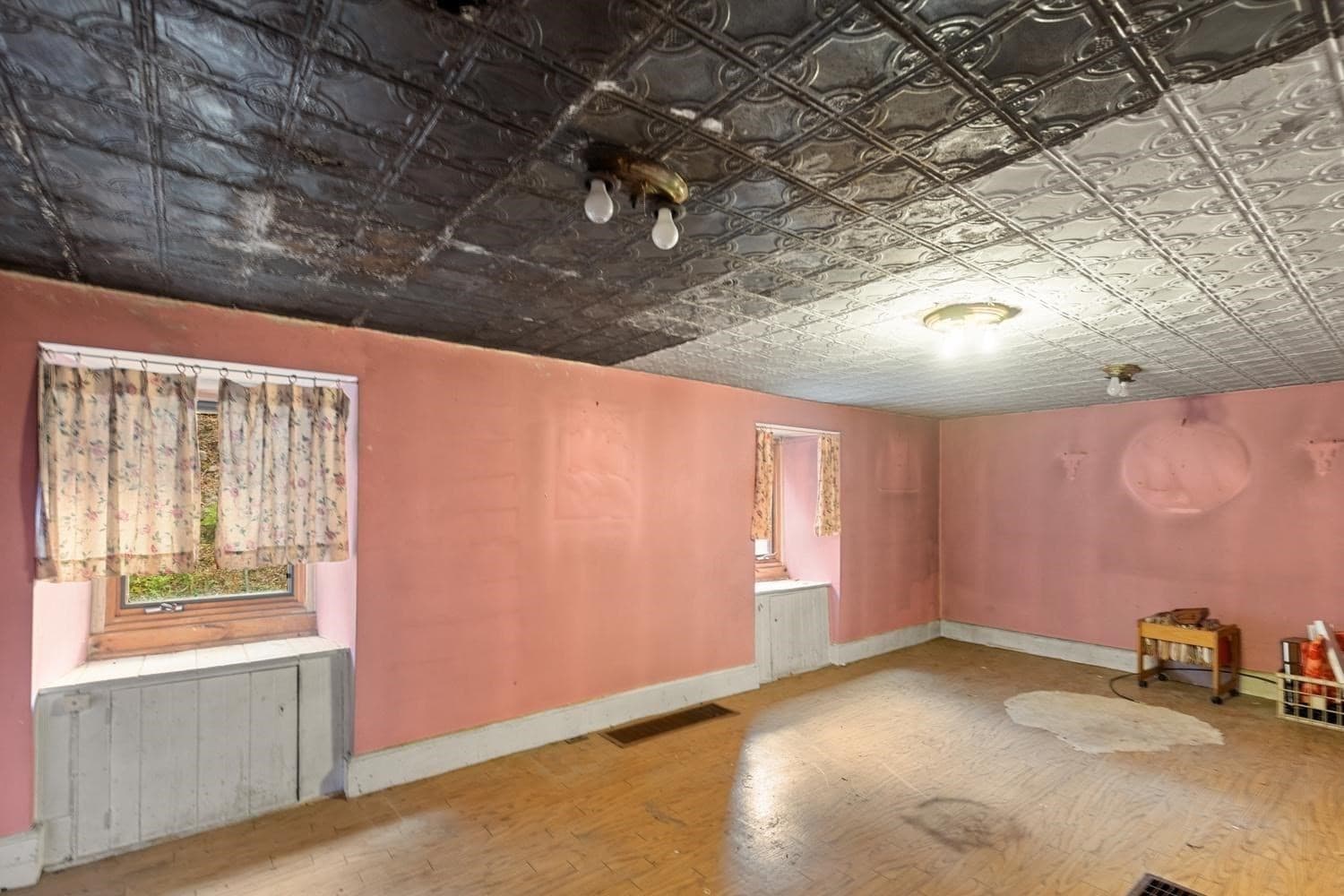 Single Family Residence at 29 Beachview Terrace, Malden MA 02148, Malden, photo 8 of 21