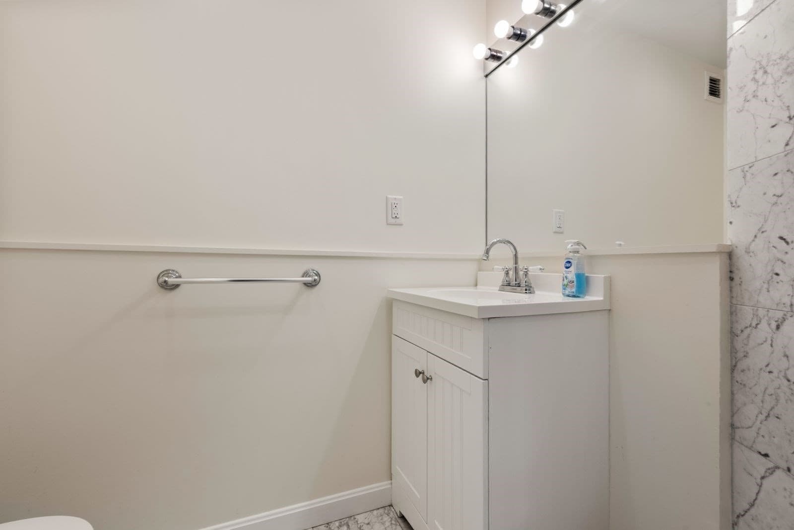Condominium at 85 East India Row # 10G, Boston MA 02110, photo 27 of 38