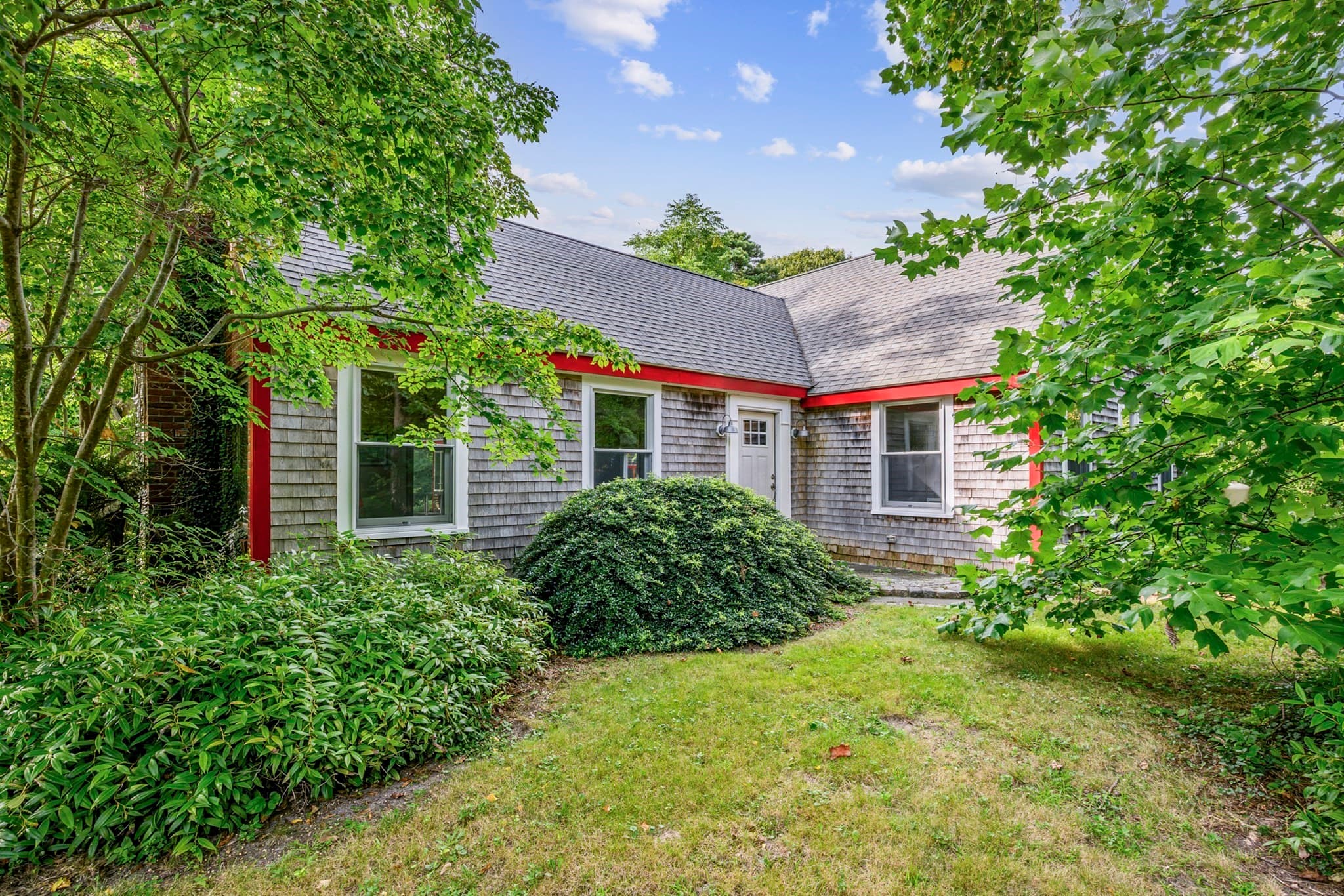 Single Family Residence at 204 Waquoit Hwy, Falmouth MA 02536, Falmouth, photo 2 of 34