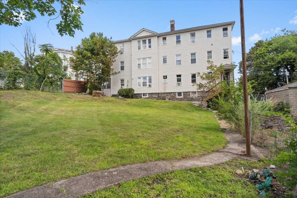 3 Family at 121 Illinois St, Worcester MA 01603, Worcester, photo 6 of 25