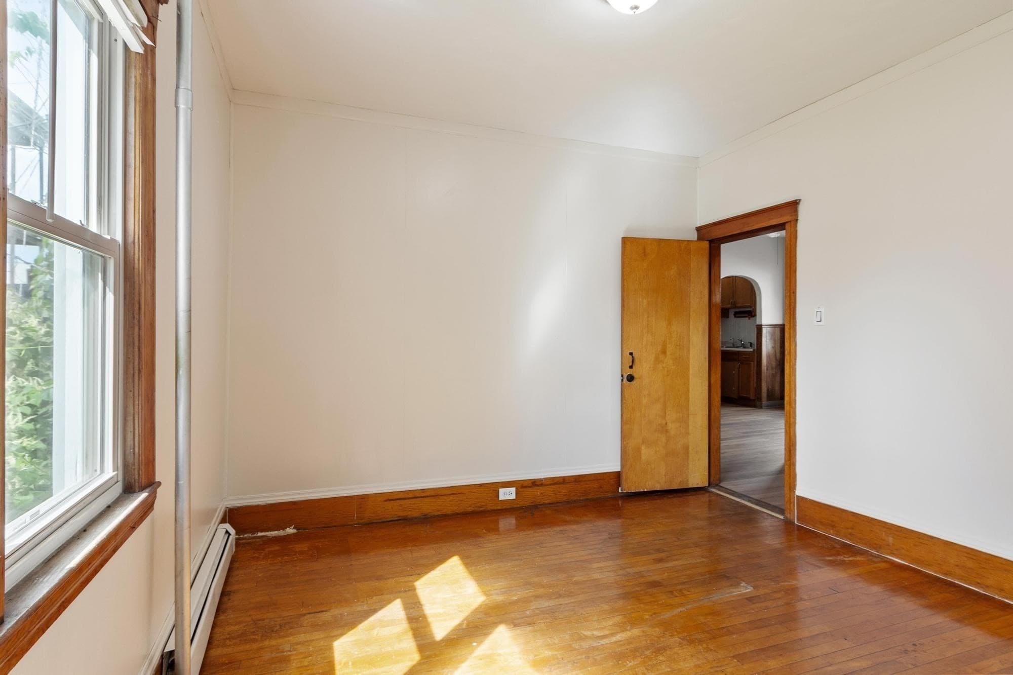 3 Family at 3 Aetna Street, Worcester MA 01604, Worcester, photo 19 of 40