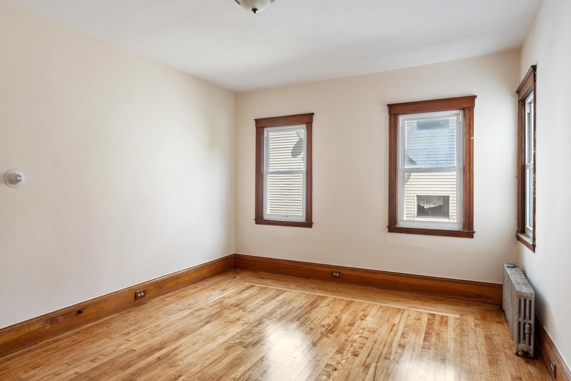 3 Family at 3 Aetna Street, Worcester MA 01604, Worcester, photo 35 of 40