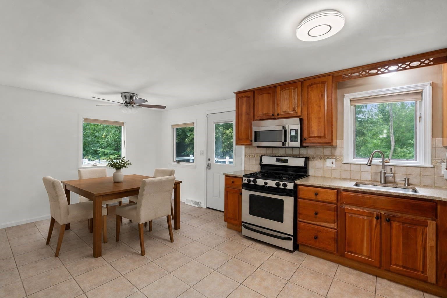 Single Family Residence at 22 Allen Road, Billerica MA 01821, photo 10 of 29