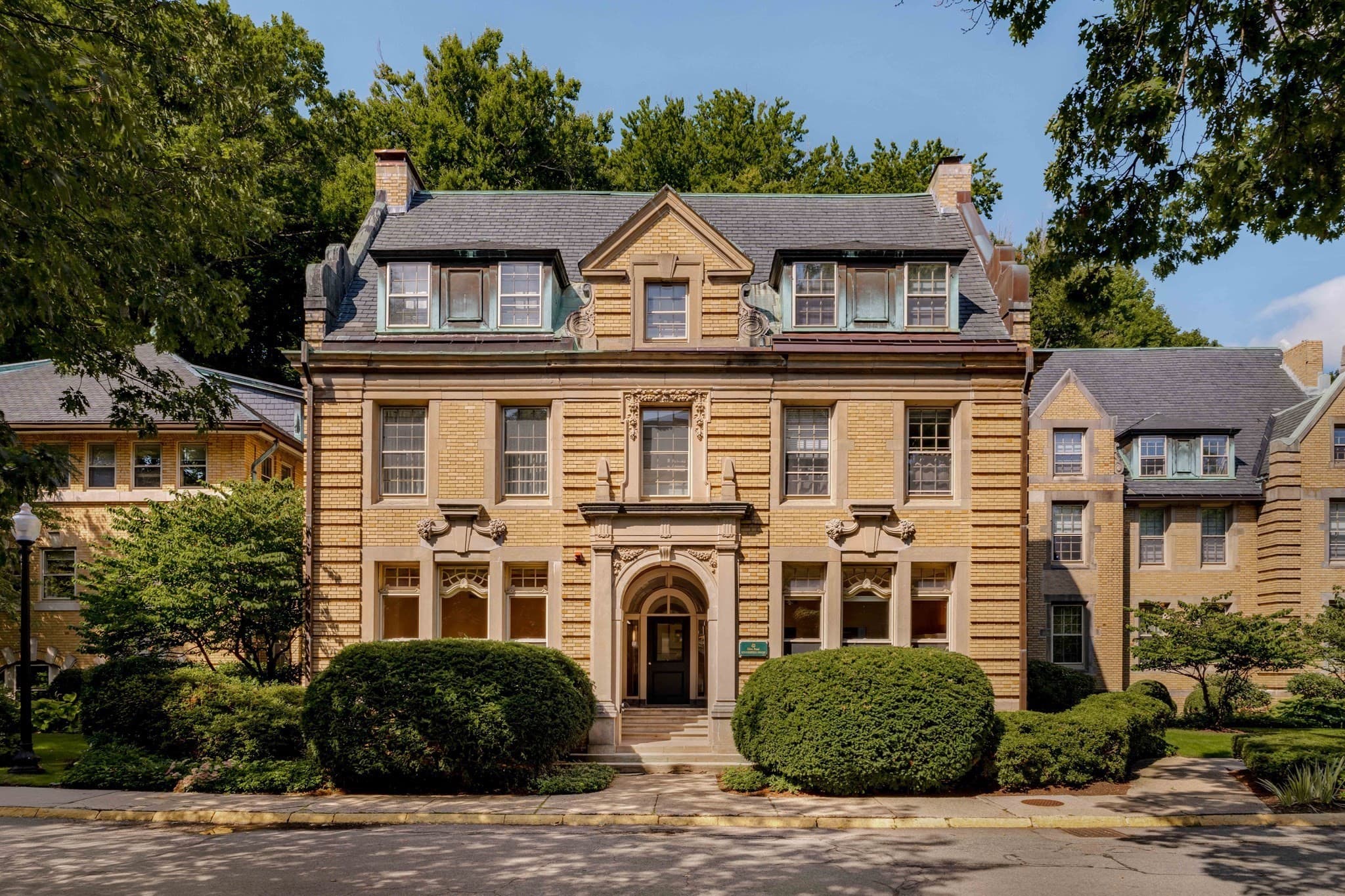 Condominium at 65 Glen Road # H4, Brookline MA 02445, Brookline, photo 2 of 21