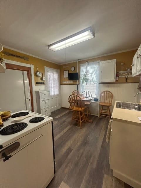 Single Family Residence at 22 South Street, North Adams MA 01247, photo 7 of 21