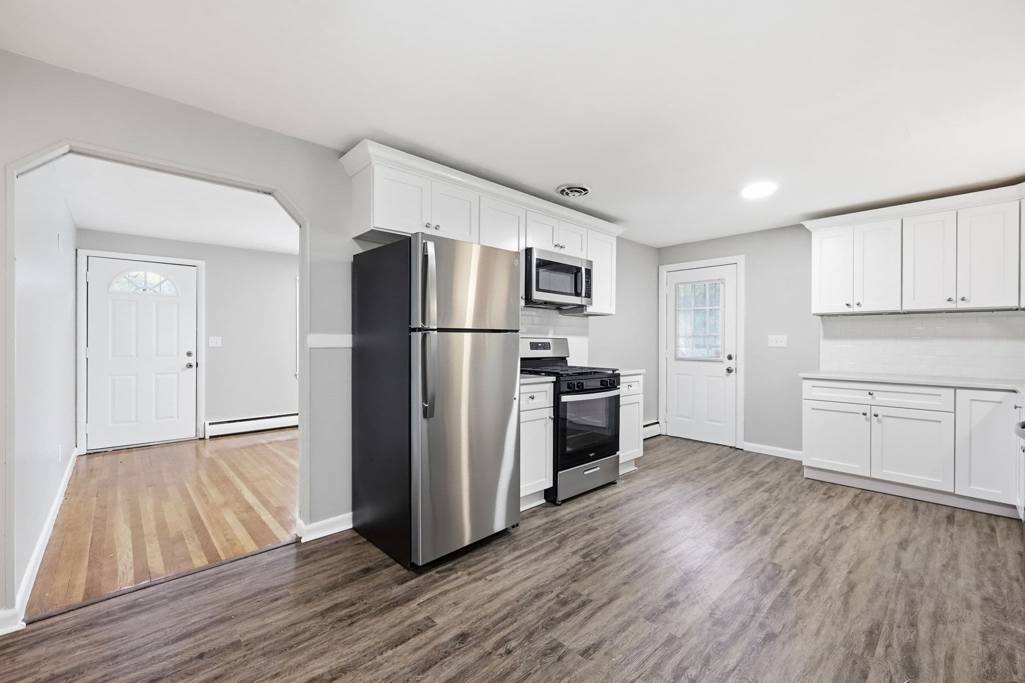 Single Family Residence at 52 Navajo Rd, Springfield MA 01109, Springfield, photo 18 of 24