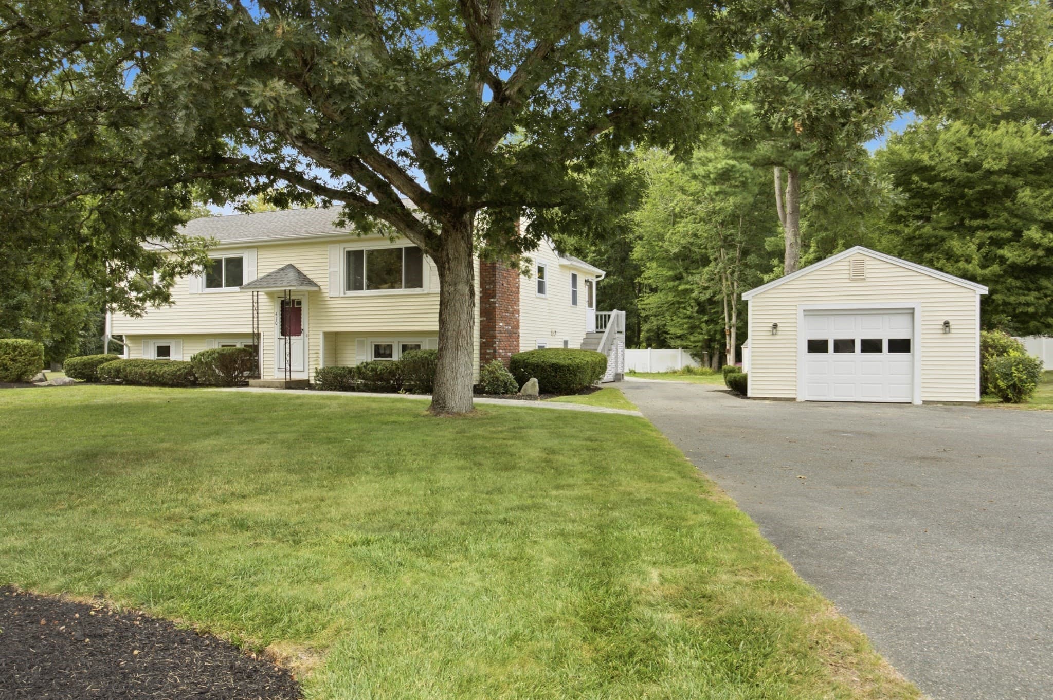 Single Family Residence at 410 Crescent St, East Bridgewater MA 02333, East Bridgewater, photo 3 of 37