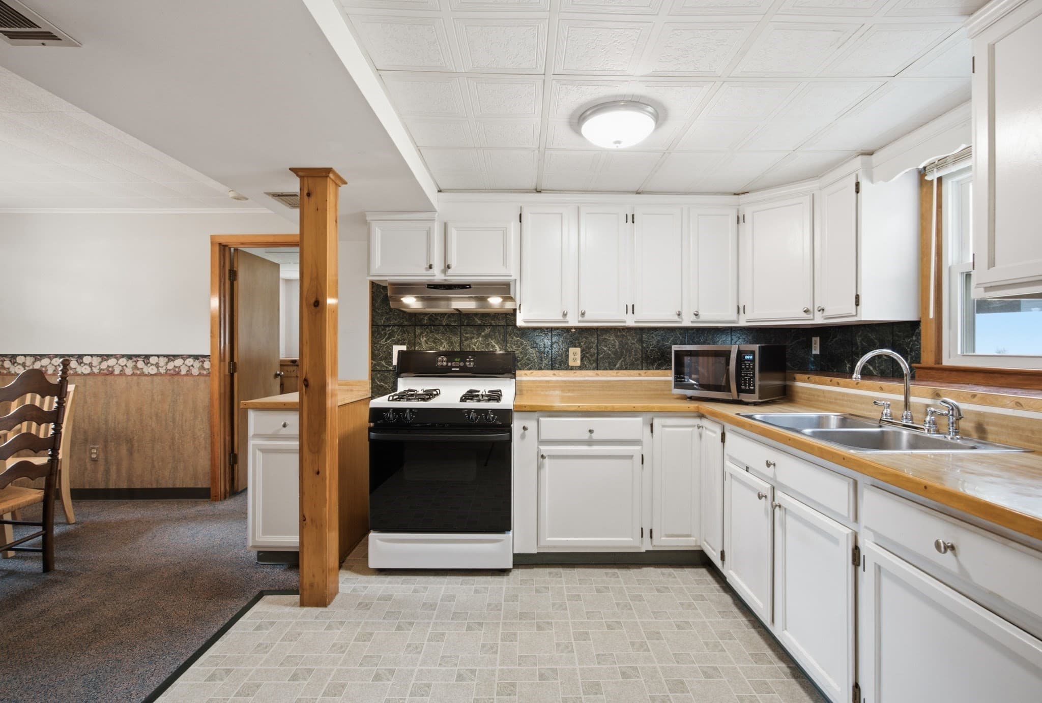 Single Family Residence at 410 Crescent St, East Bridgewater MA 02333, East Bridgewater, photo 11 of 37