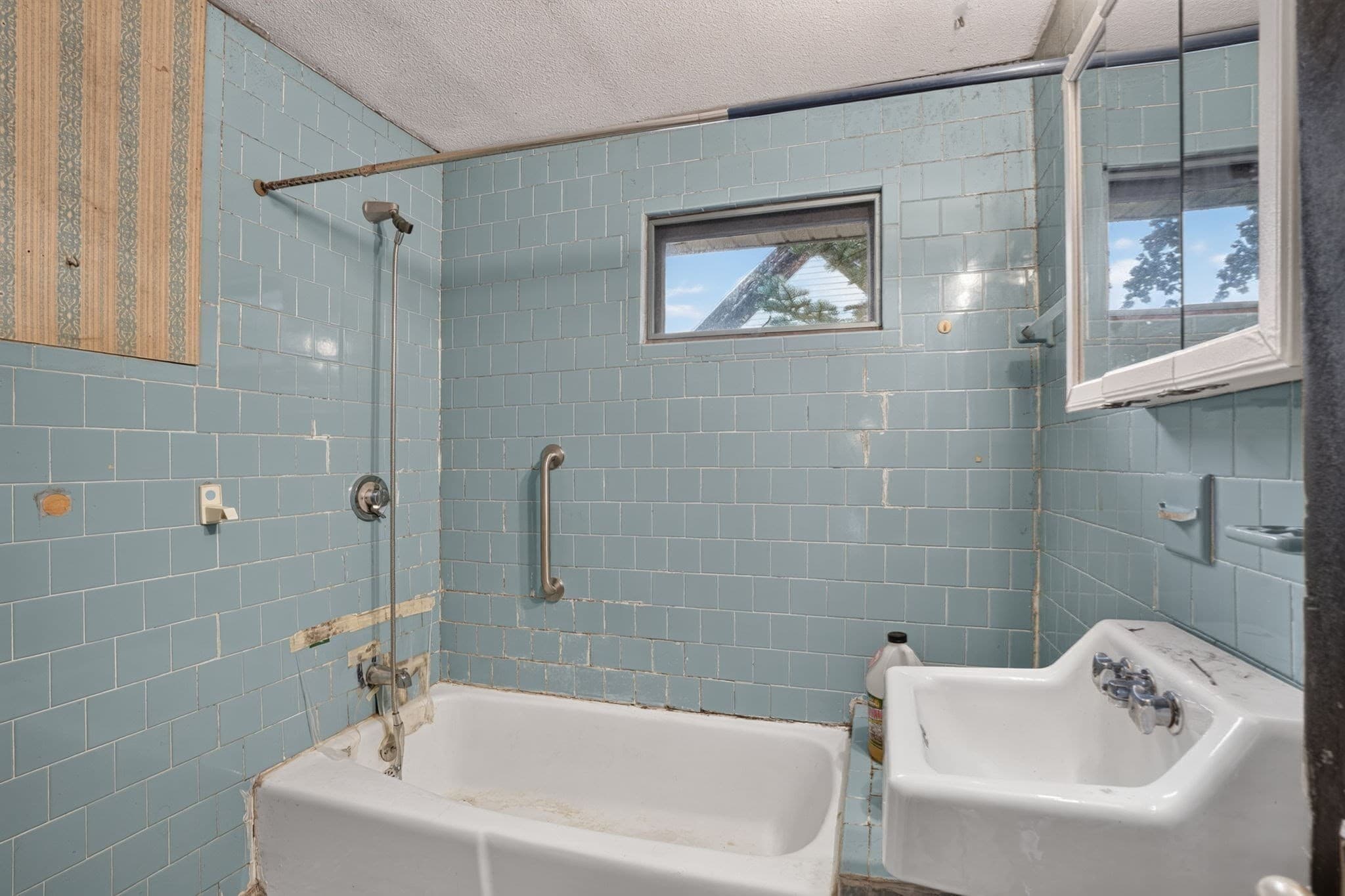 Single Family Residence at 21 Sachem St, Lynn MA 01902, Lynn, photo 12 of 17