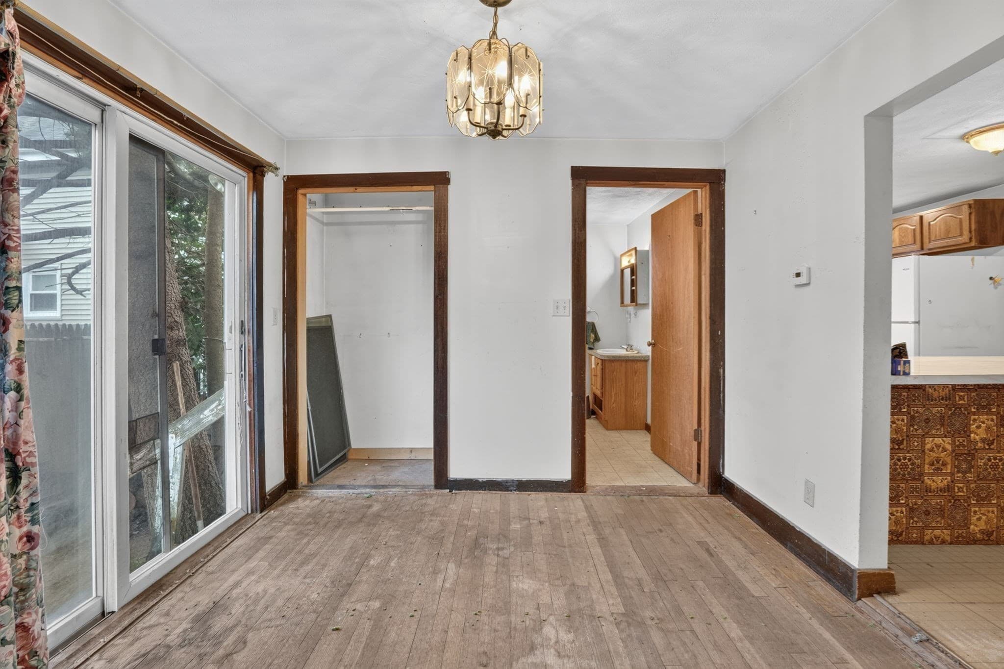 Single Family Residence at 21 Sachem St, Lynn MA 01902, Lynn, photo 5 of 17