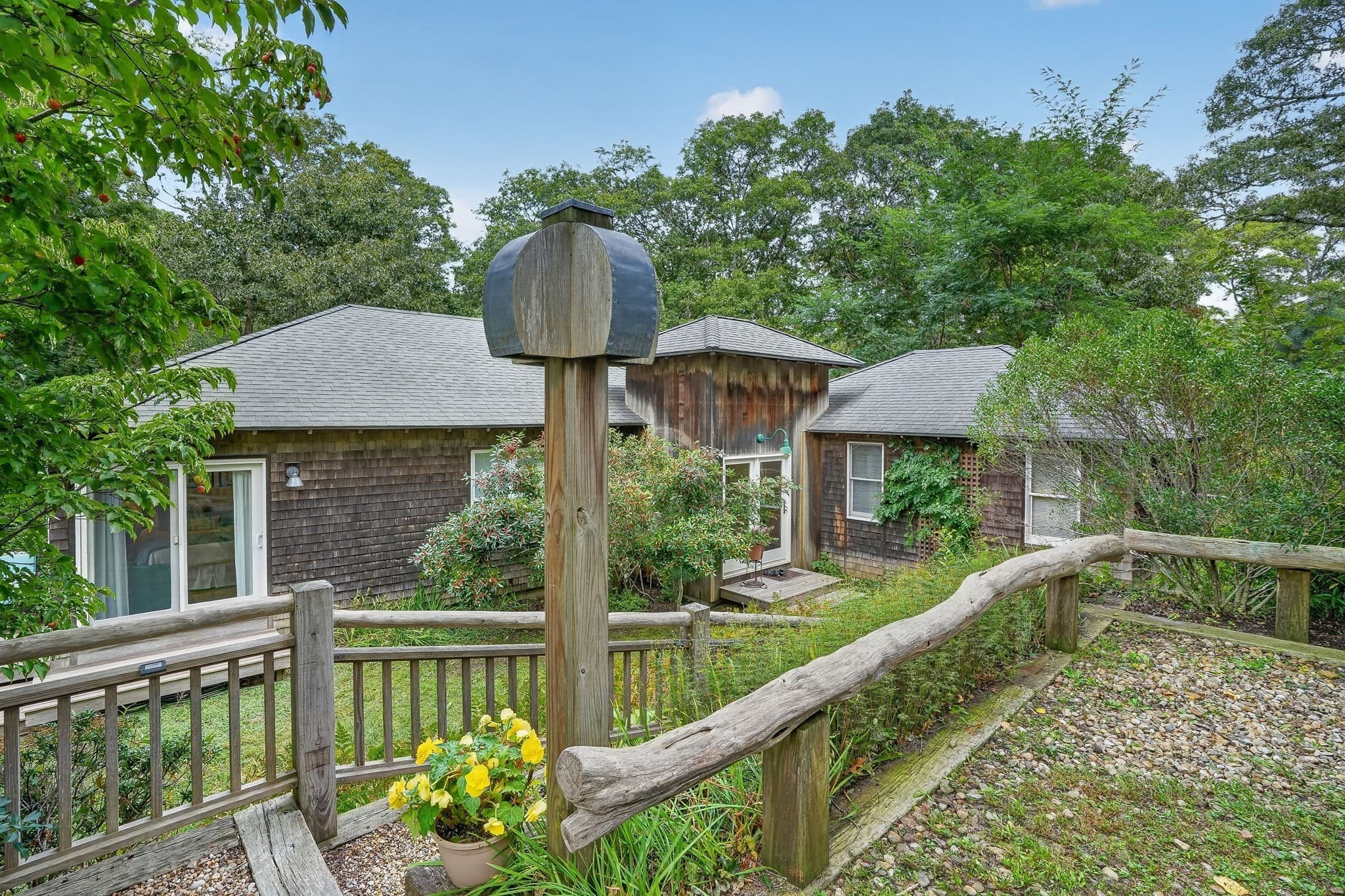 Single Family Residence at 18 Sylvan Avenue, Tisbury MA 02568, photo 2 of 41