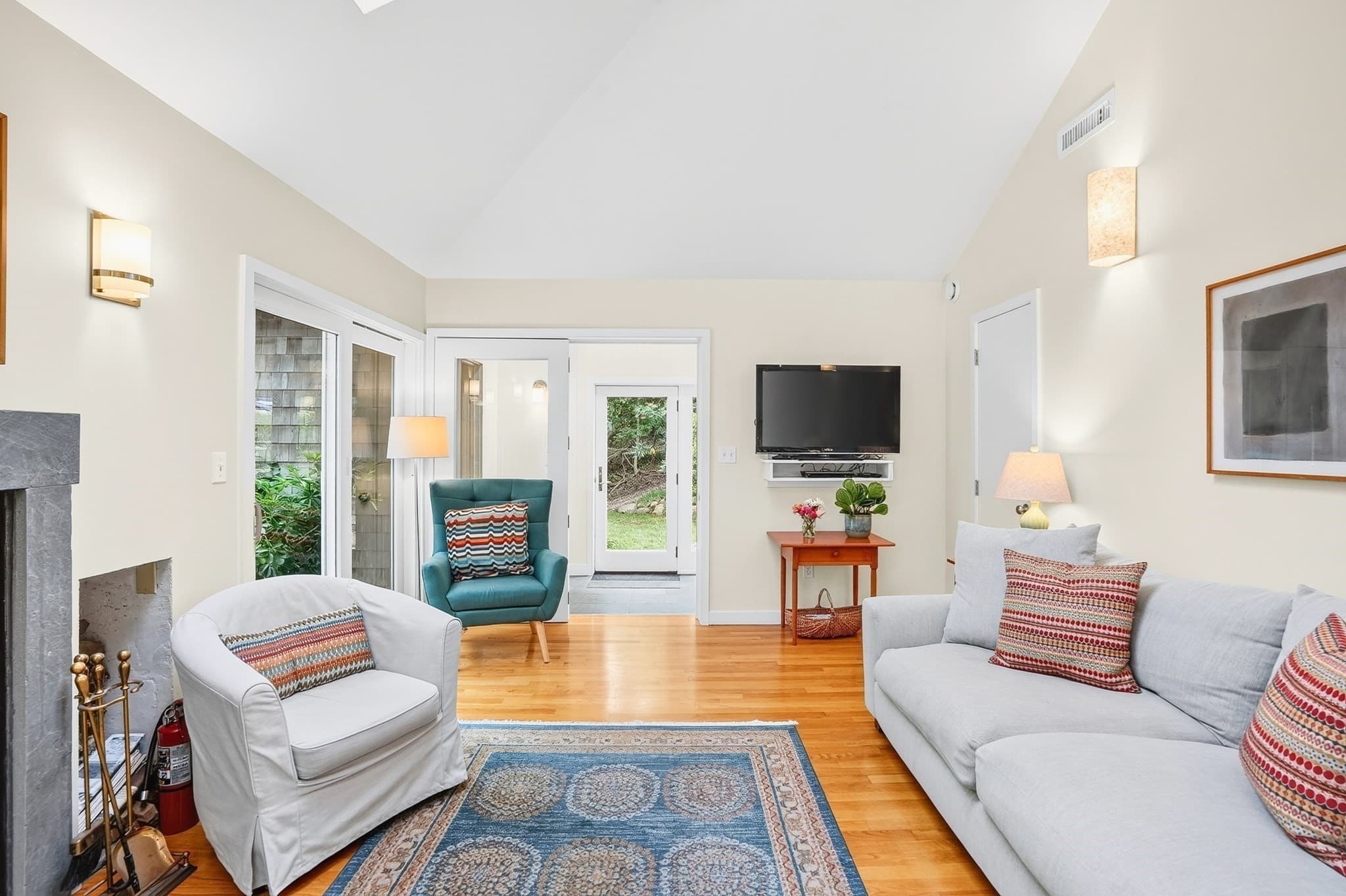 Single Family Residence at 18 Sylvan Avenue, Tisbury MA 02568, photo 14 of 41
