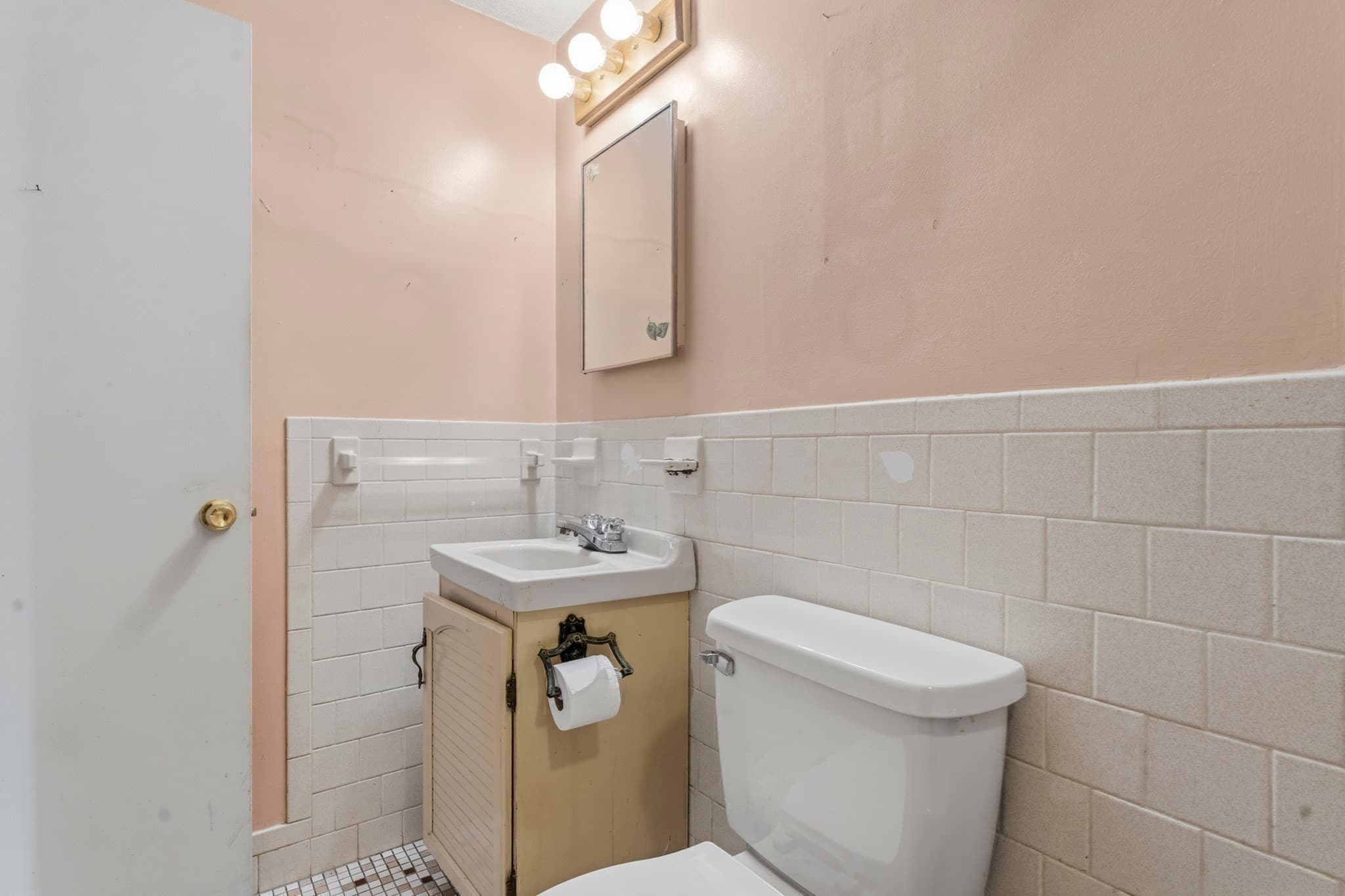 Single Family Residence at 9 Lynnwood Ave, Swansea MA 02777, Swansea, photo 26 of 34