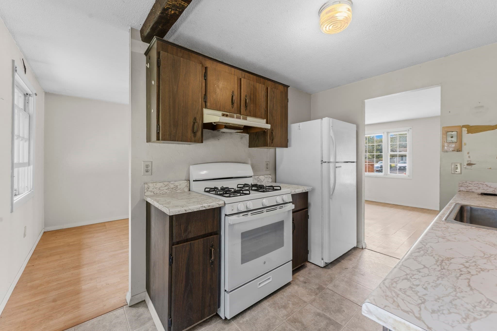 Single Family Residence at 9 Lynnwood Ave, Swansea MA 02777, Swansea, photo 10 of 34