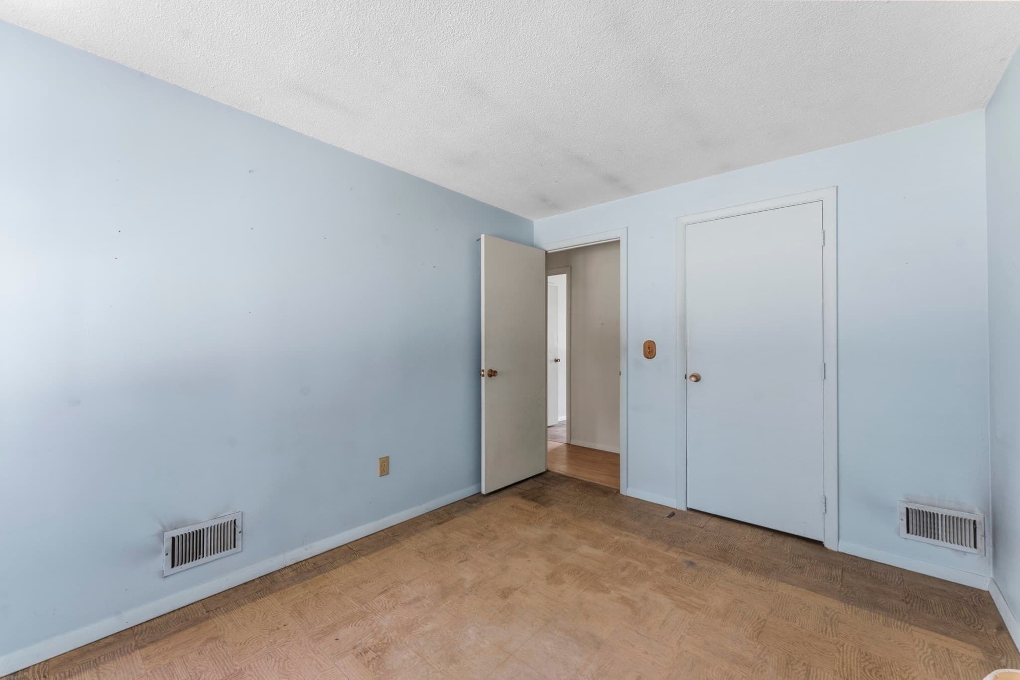 Single Family Residence at 9 Lynnwood Ave, Swansea MA 02777, Swansea, photo 19 of 34