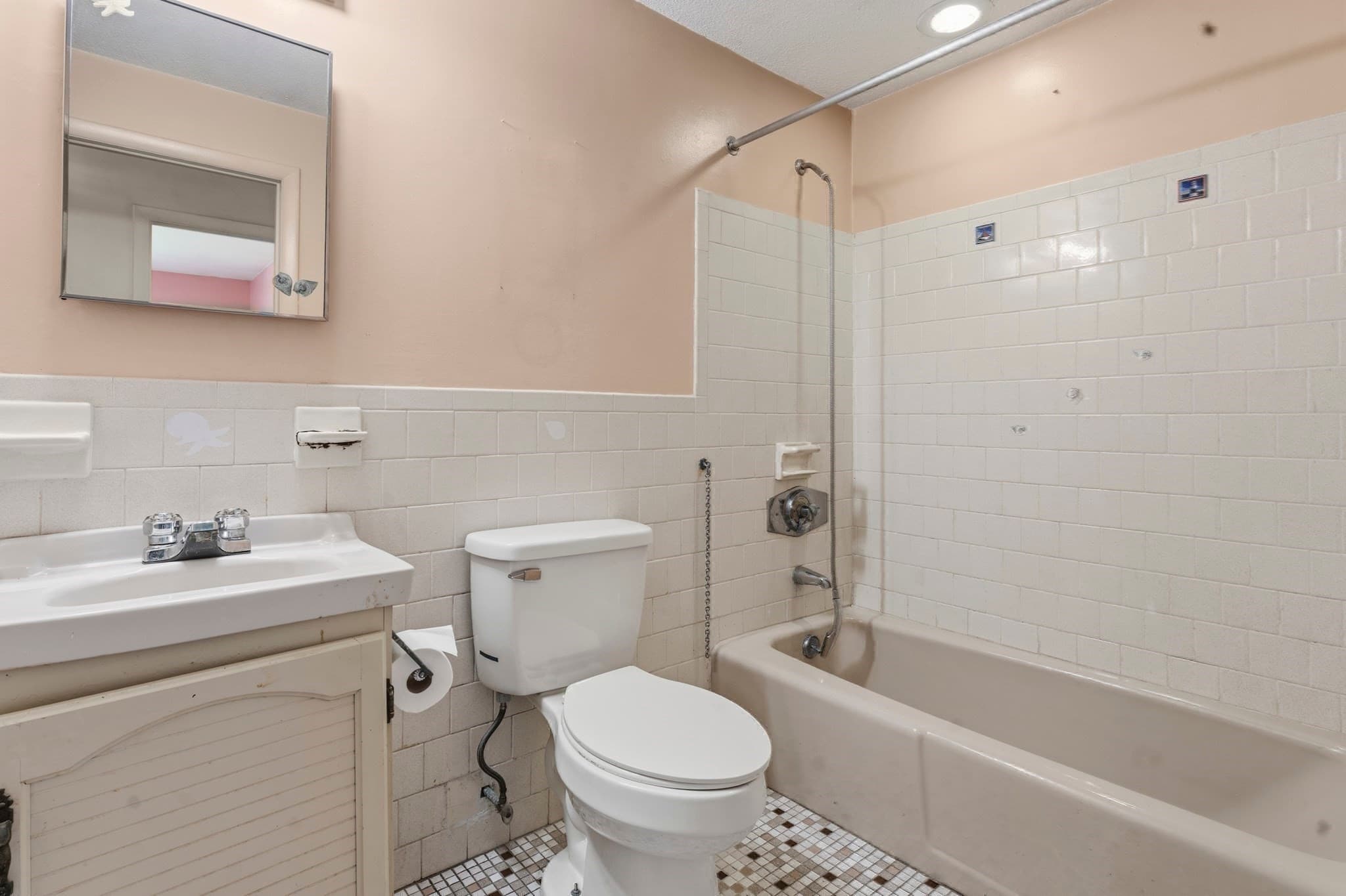 Single Family Residence at 9 Lynnwood Ave, Swansea MA 02777, Swansea, photo 25 of 34