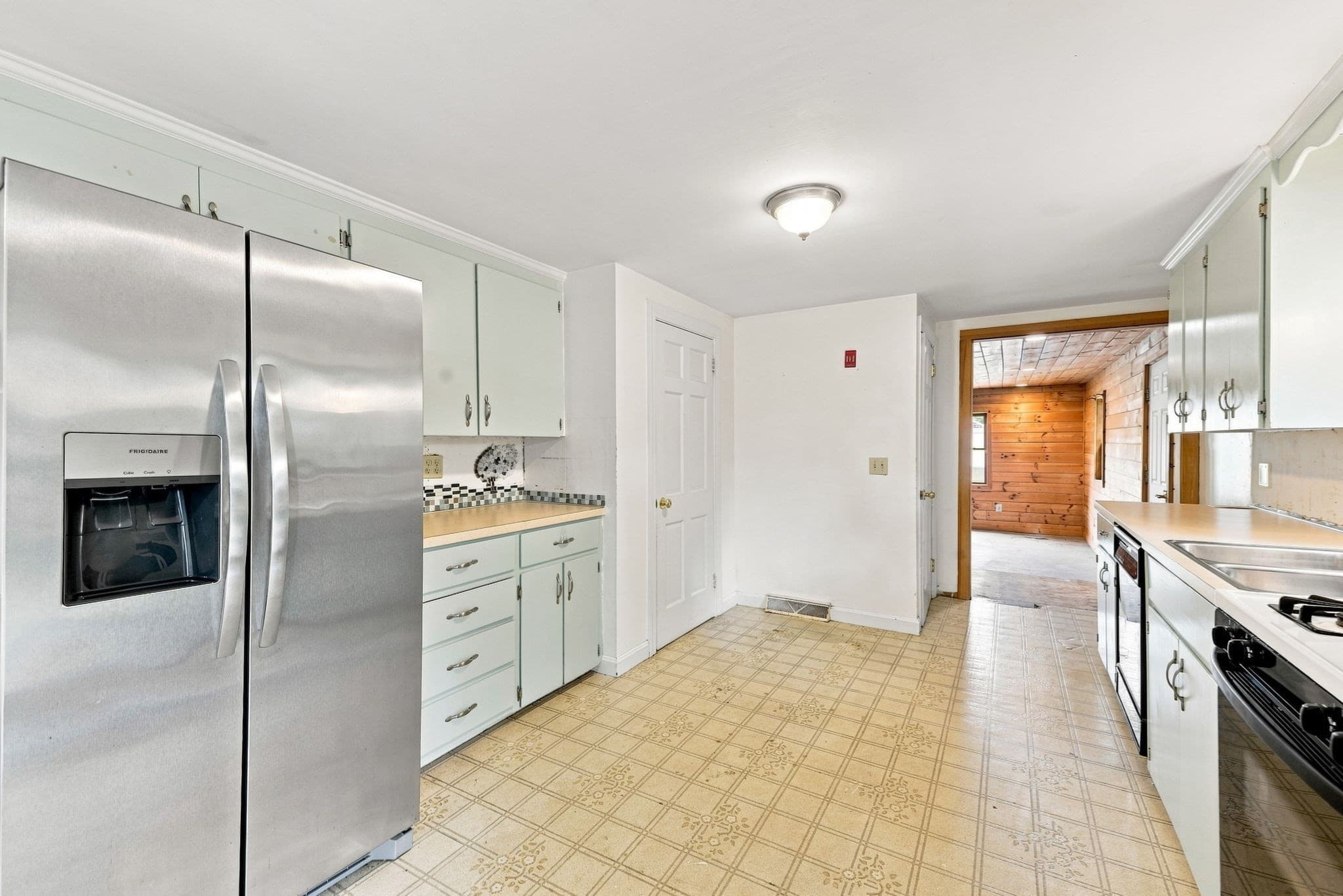 Single Family Residence at 21 Captain Small Rd, Yarmouth MA 02664, Yarmouth, photo 10 of 40