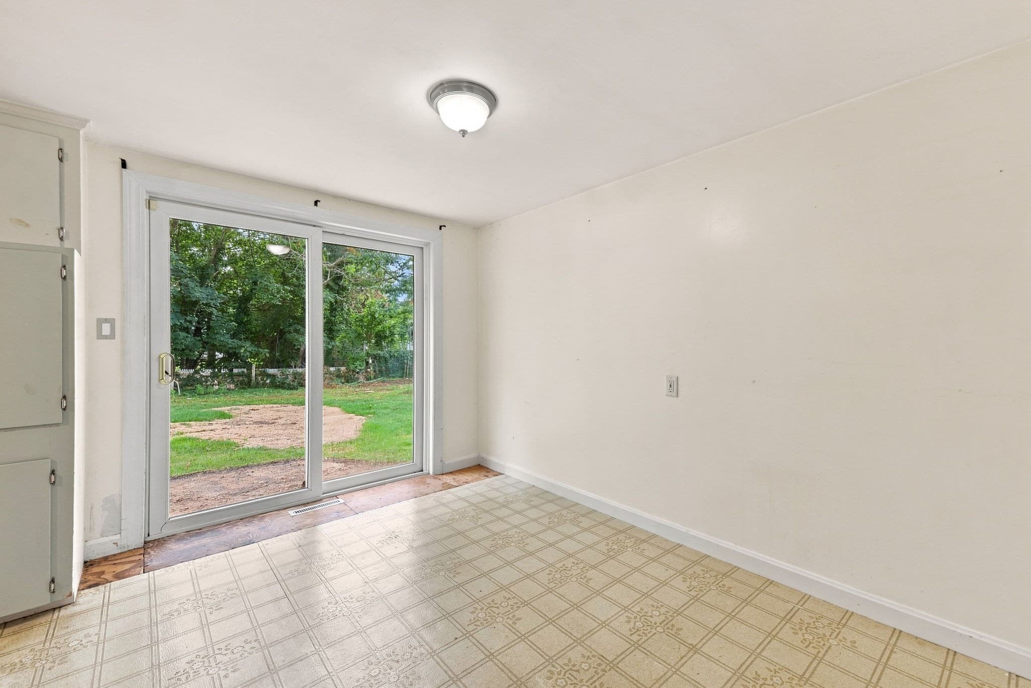 Single Family Residence at 21 Captain Small Rd, Yarmouth MA 02664, Yarmouth, photo 15 of 40