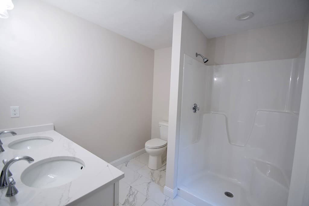 Single Family Residence at 2 Clarendon Circle Lot 7, Holbrook MA 02343, Holbrook, photo 17 of 25