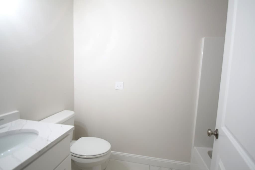 Single Family Residence at 2 Clarendon Circle Lot 7, Holbrook MA 02343, Holbrook, photo 10 of 25