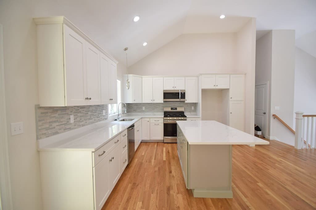 Single Family Residence at 2 Clarendon Circle Lot 7, Holbrook MA 02343, Holbrook, photo 8 of 25