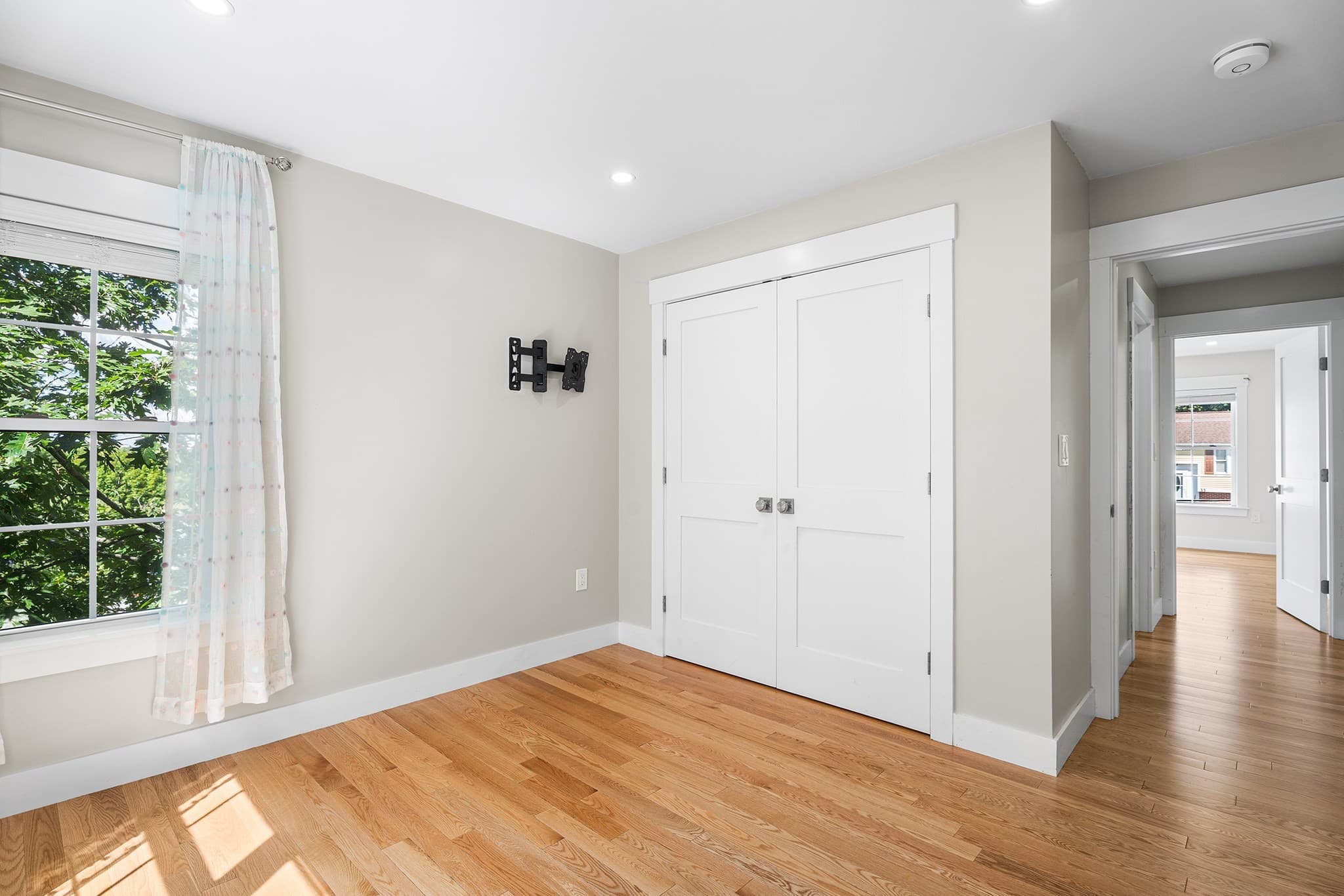 Single Family Residence at 30 Valmor St, Worcester MA 01604, Worcester, photo 22 of 35