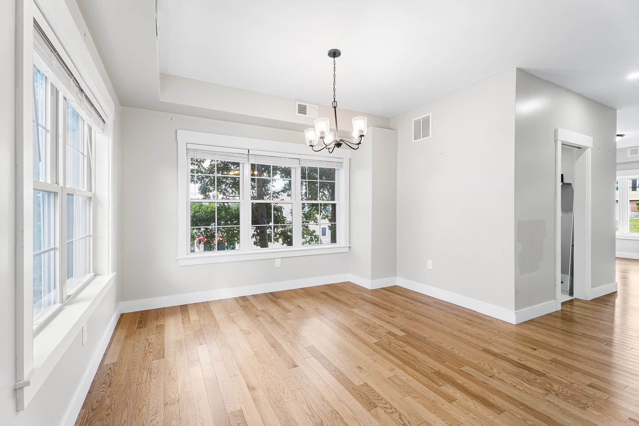Single Family Residence at 30 Valmor St, Worcester MA 01604, Worcester, photo 10 of 35